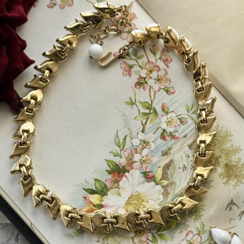 RARE! C.a. 1960s Crown Trifari Molded Milk Glass Three-Piece Jewelry Set - Necklace, Clip Earrings and Floral Brooch (MT1851)