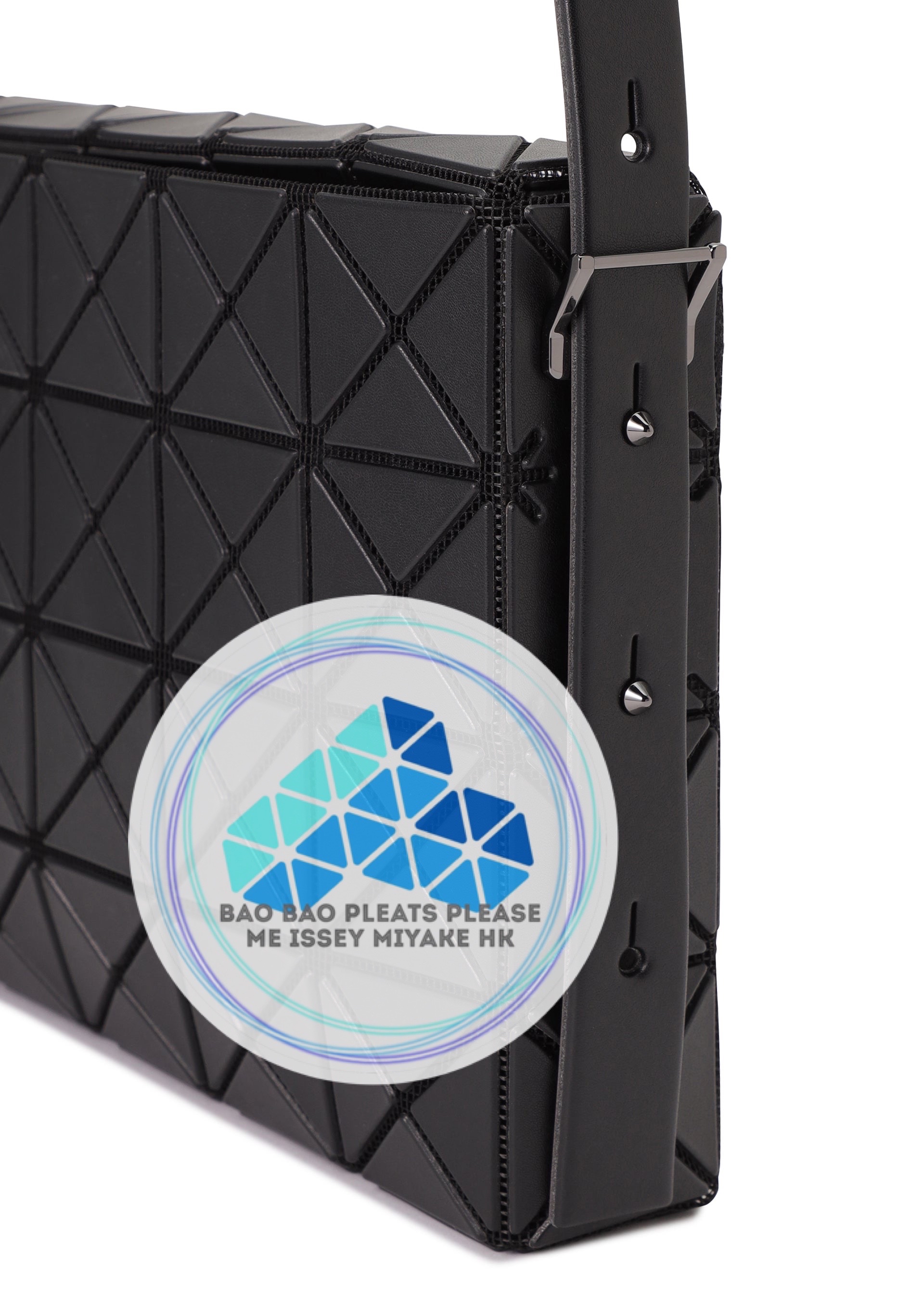 BAO BAO 啞皮立體方箱型斜孭袋OBLONG 4x8 Crossbody bag L size
