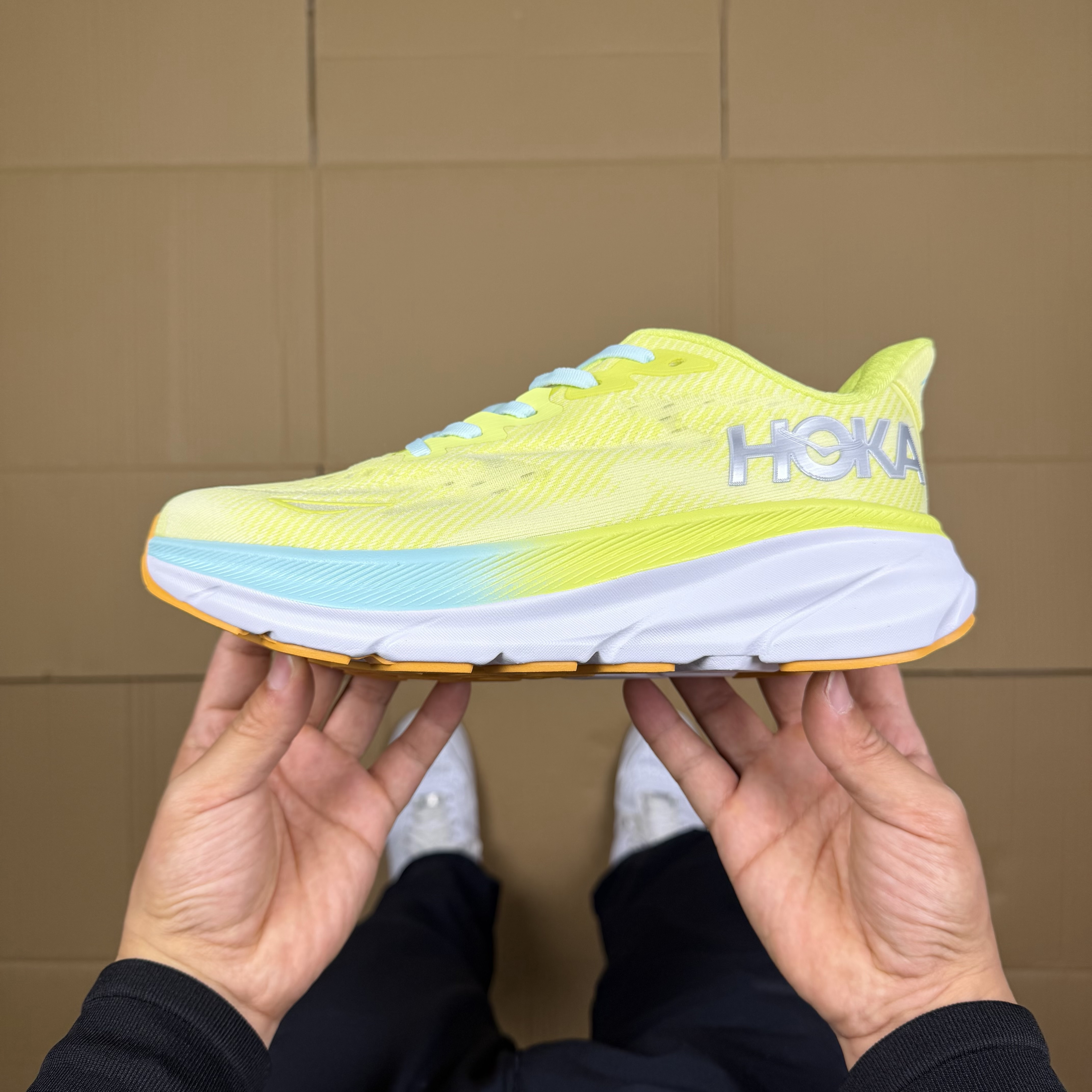 Hoka Clifton 9