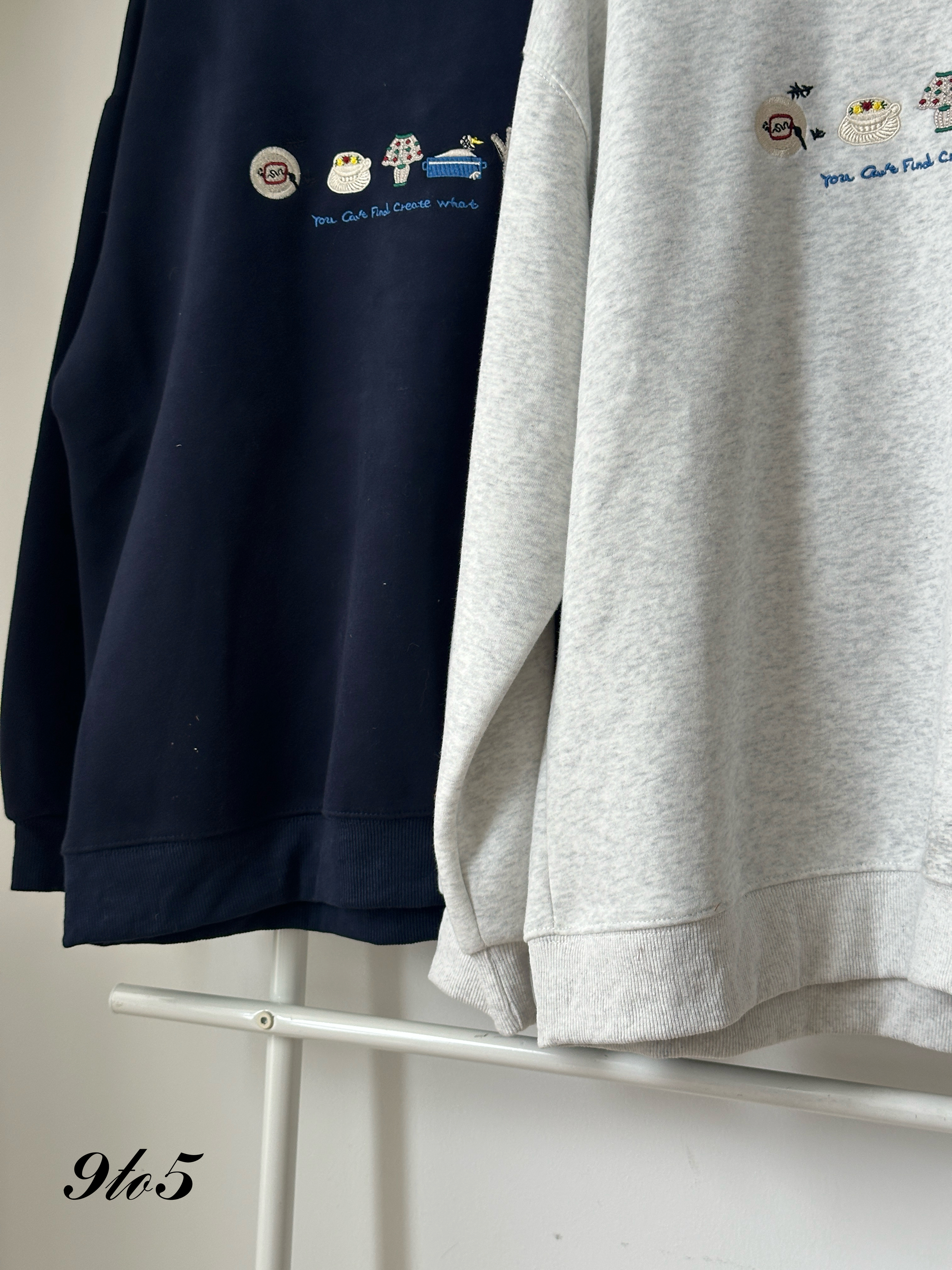 T4036 Long Sleeve Embroidery Sweatshirt - Light Grey & Navy