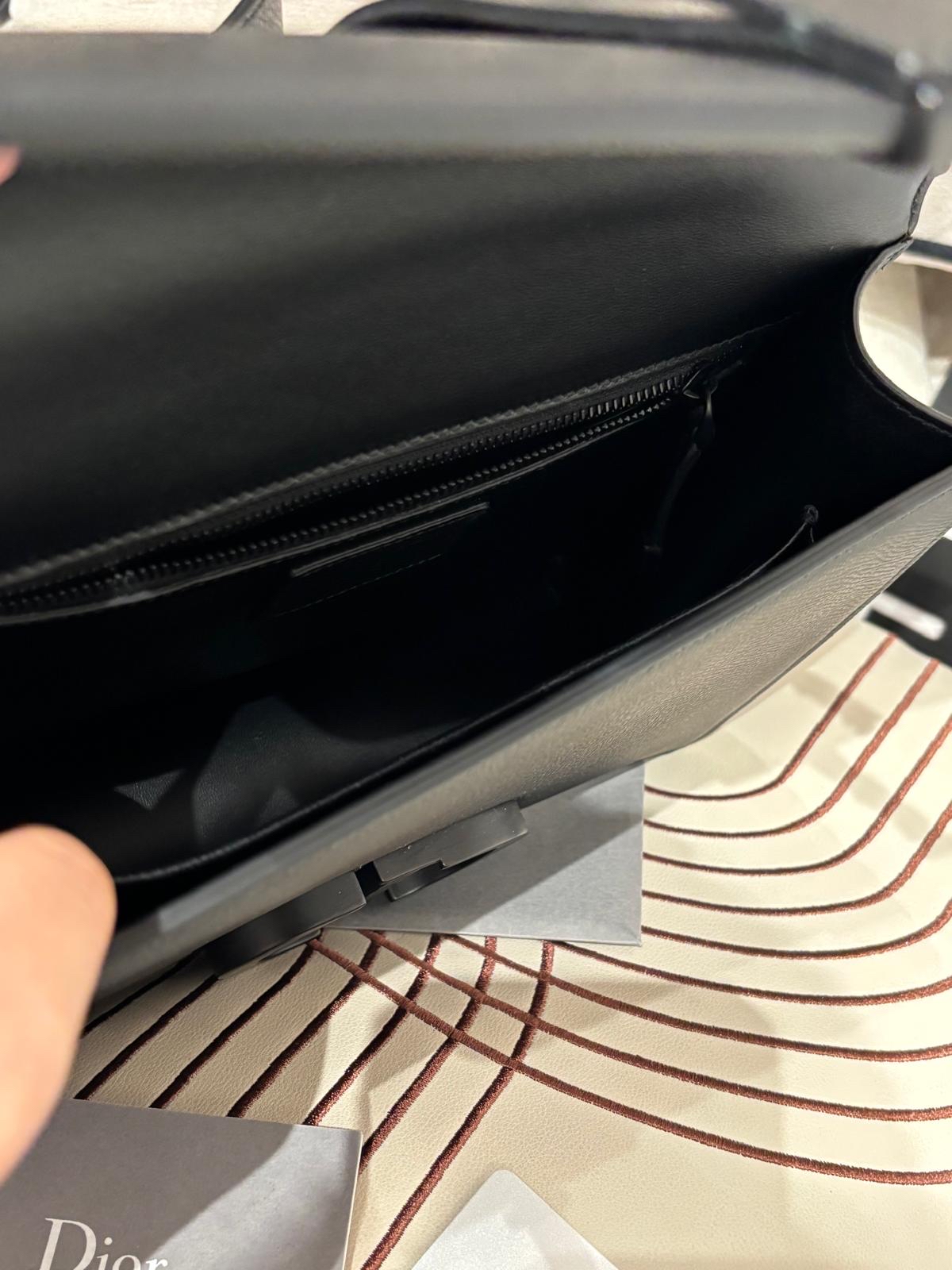 未使用品 Dior 30 Montaigne so black 粒面牛皮 100%Authentic ,未使用品  ✅ certificate ✅塵袋✅BOX
