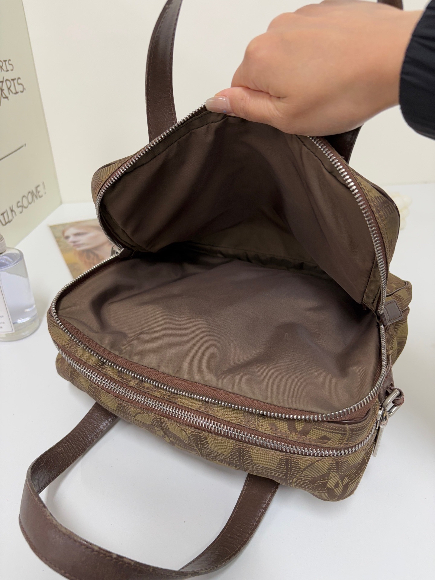 【預訂貨品】Chanel啡色冰格腋下包