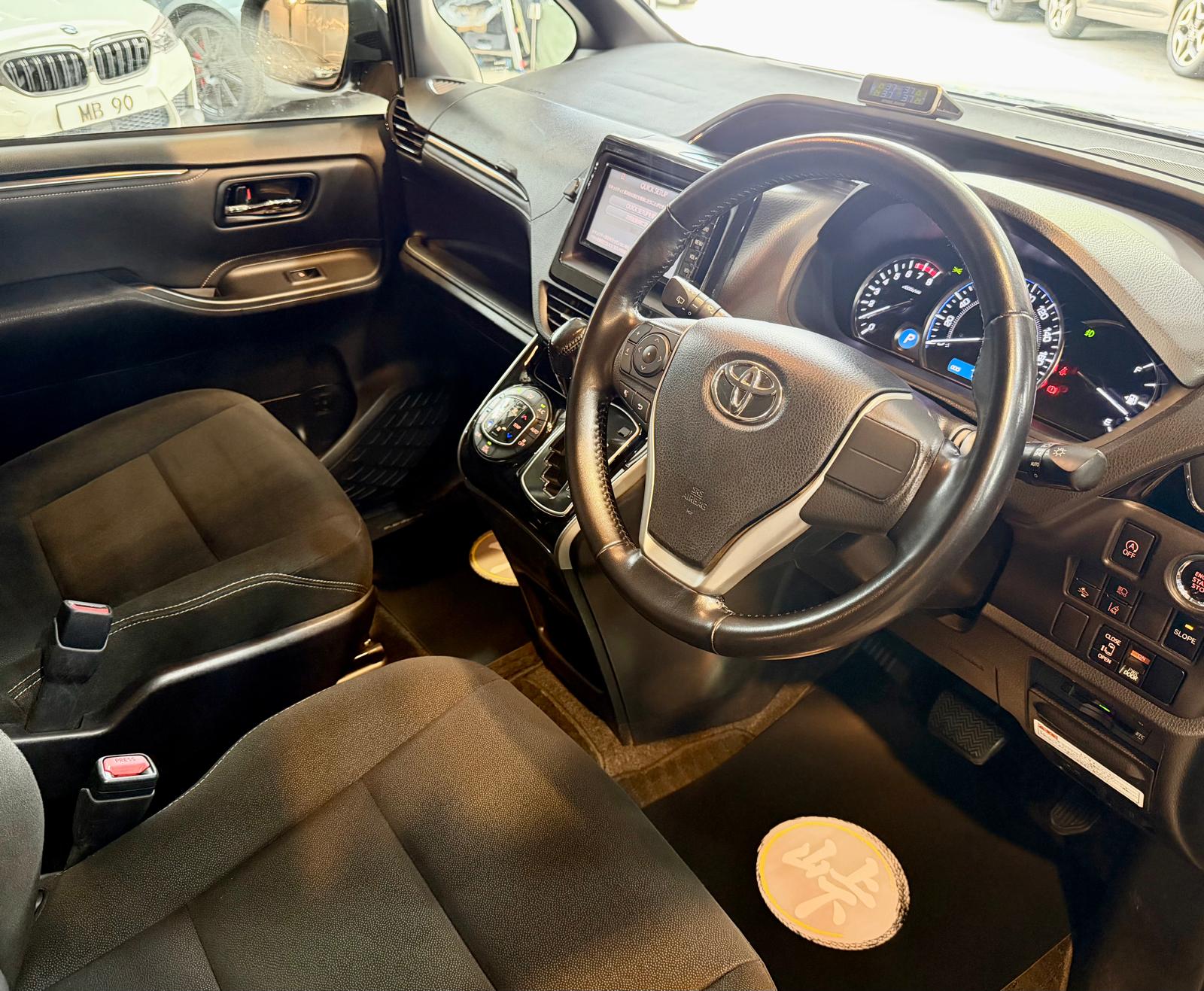 Toyota Esquire WELCAB
