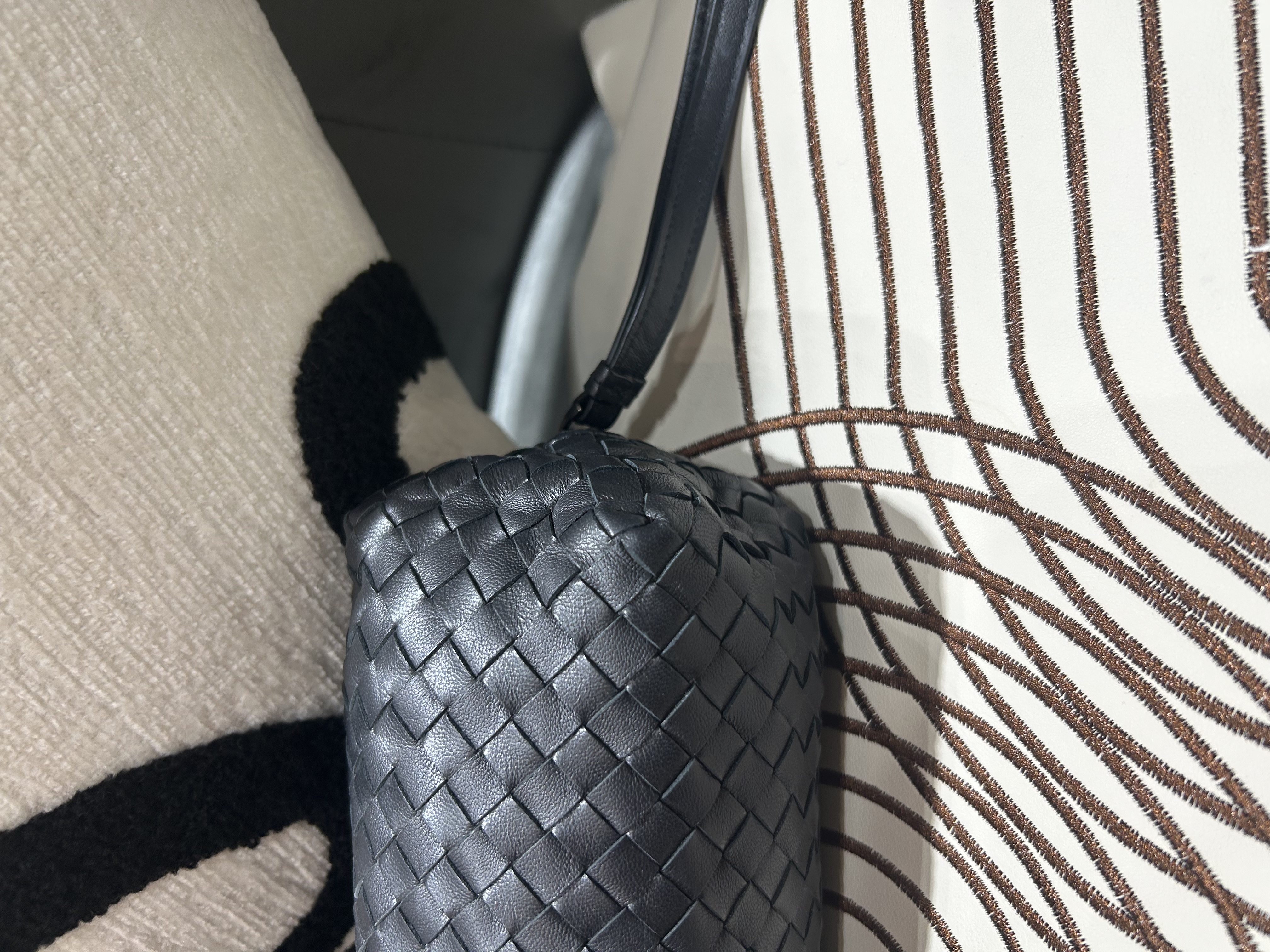 Bottega Veneta BV Clutch Black 100%Authentic, 99%New ✅Dust bag