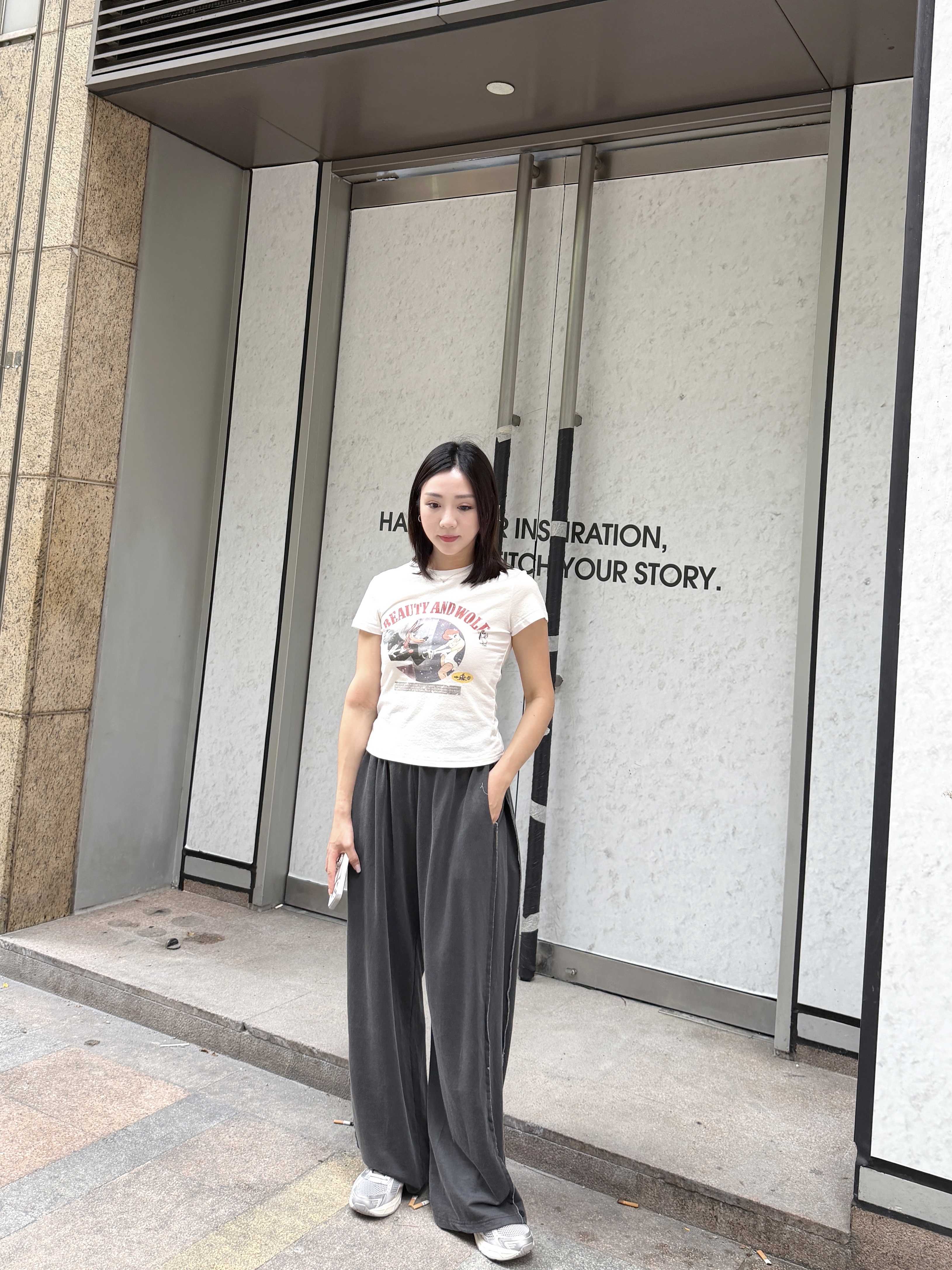 𝐁𝐞𝐚𝐮𝐭𝐲 𝐀𝐧𝐝 𝐖𝐨𝐥𝐟 𝐓𝐞𝐞