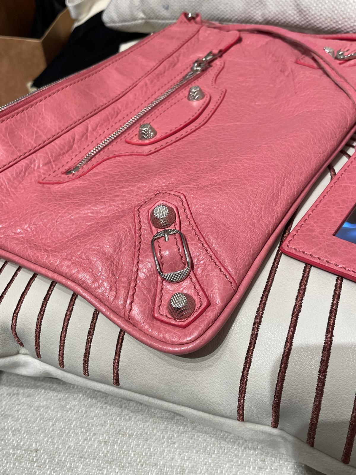 Balenciaga Clutch Bag 100%Authentic,95%new✅booklet