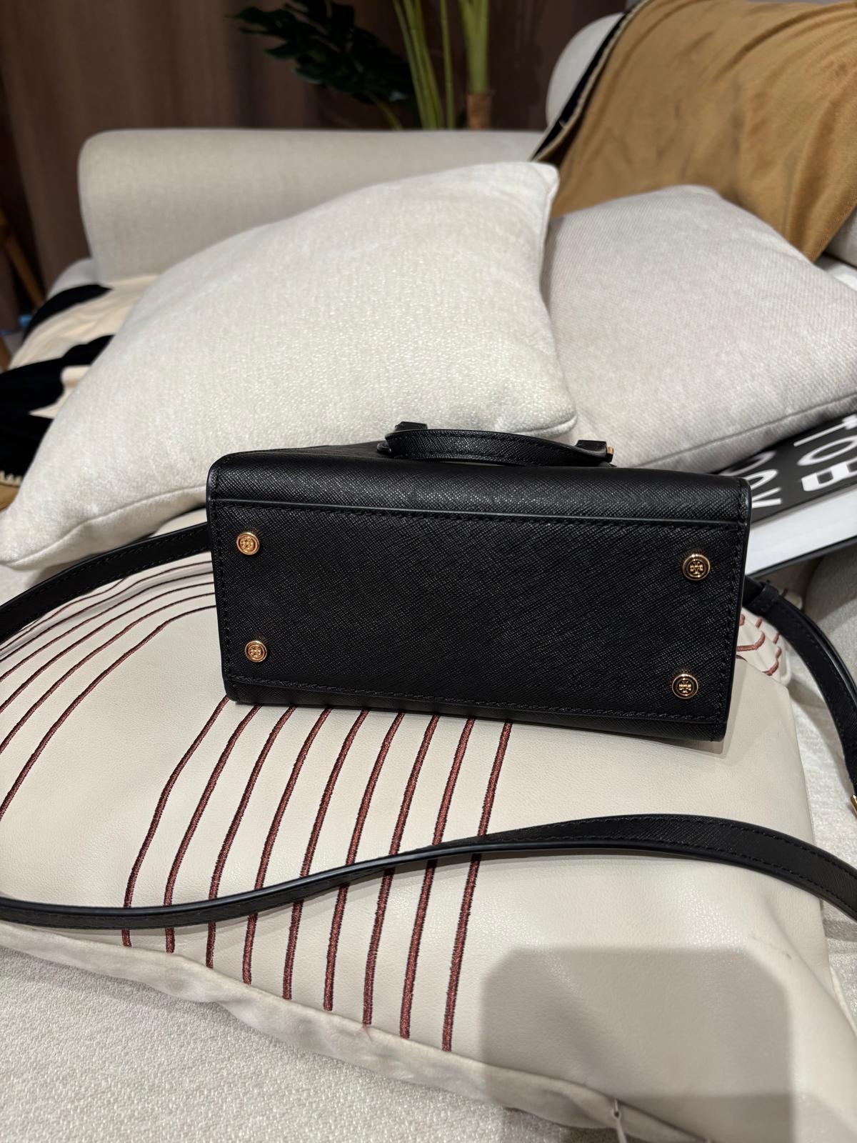 Tory Burch 2way bag 十字牛皮 100%Authentic ,98%new  ✅dust bag✅strap 