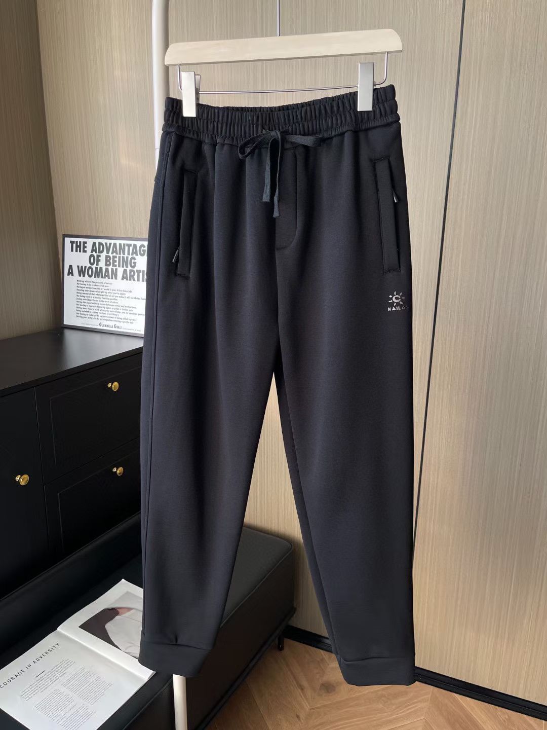 $188條。ON 昂跑 /｜男女情侣款加絨束腳長褲