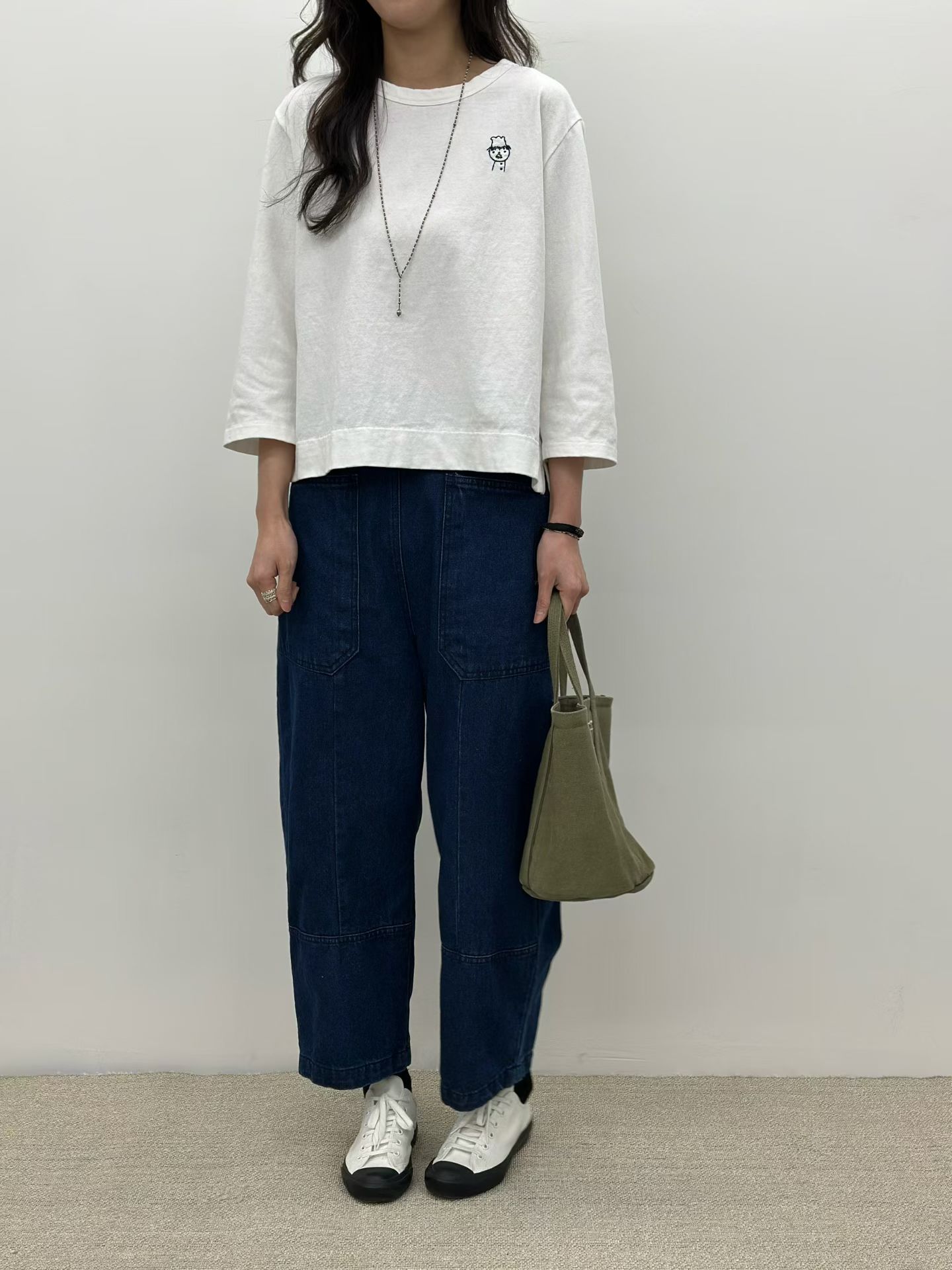 LE OE 日系绣線7分袖tee