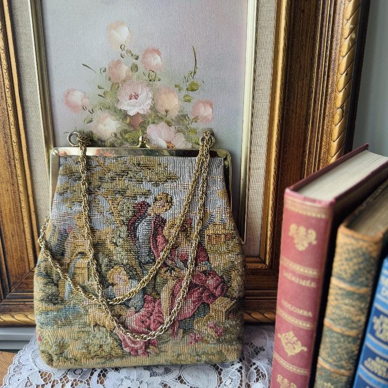 Vintage C.a. 1960-70s JR USA "Family in Countryside with a little sheep" Tapestry kisslock Bag -Two way Bag (MT2219)