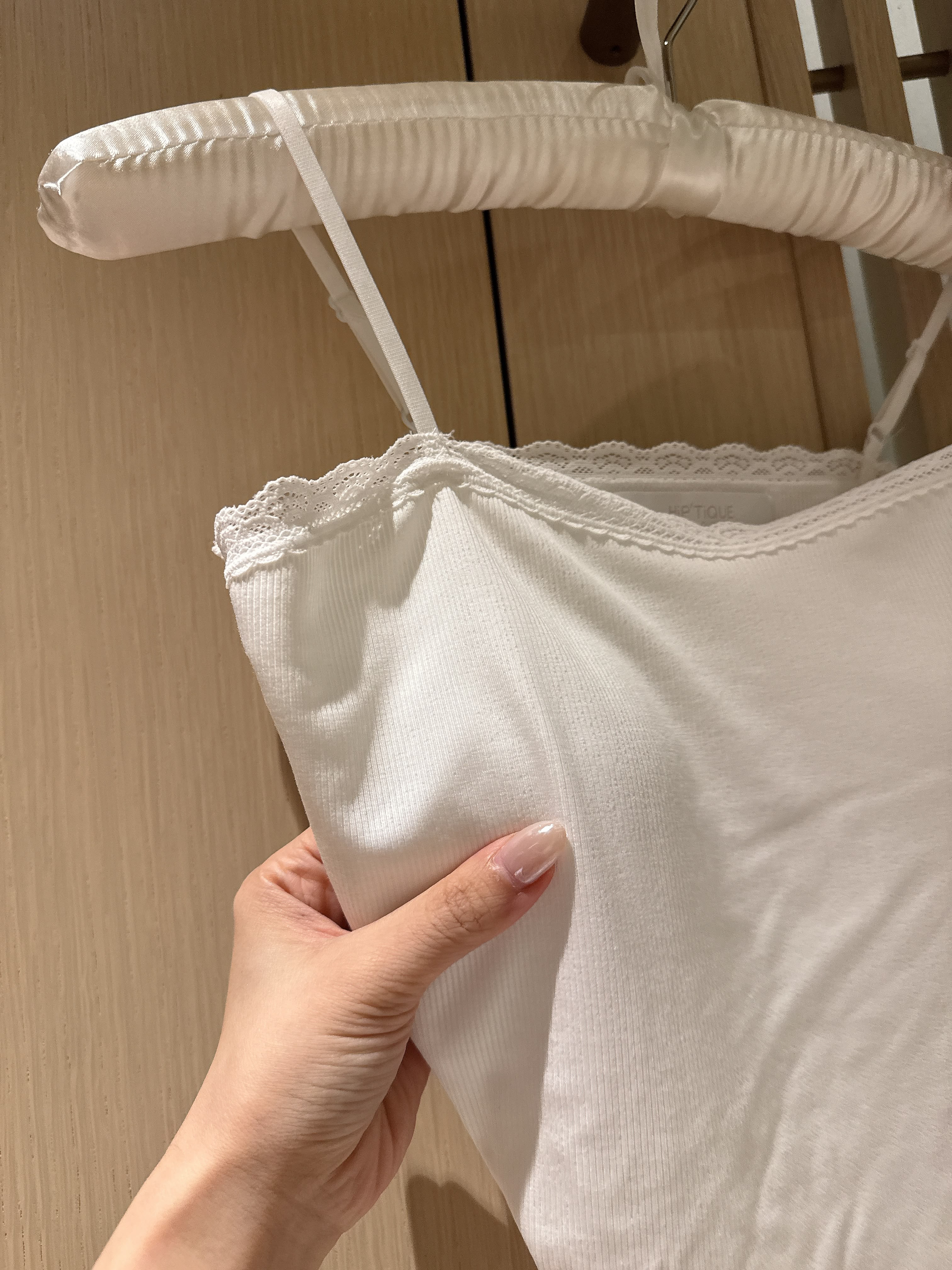 【溫柔款式】蕾絲邊排扣彈性打底Bra top