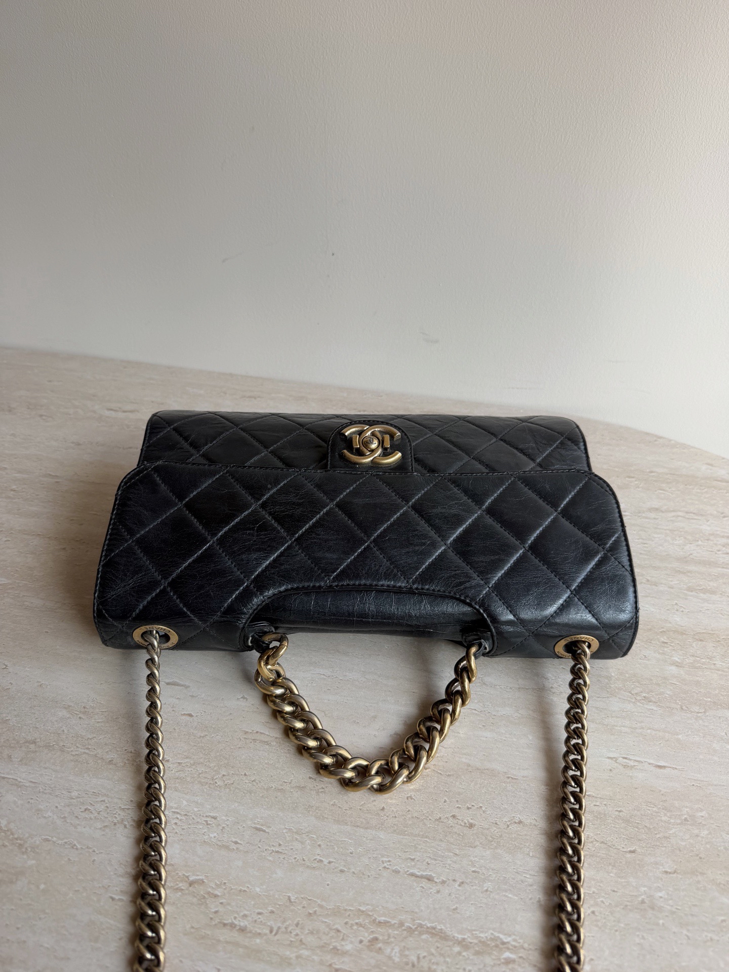 【預訂貨品】Chanel黑金斜孭袋