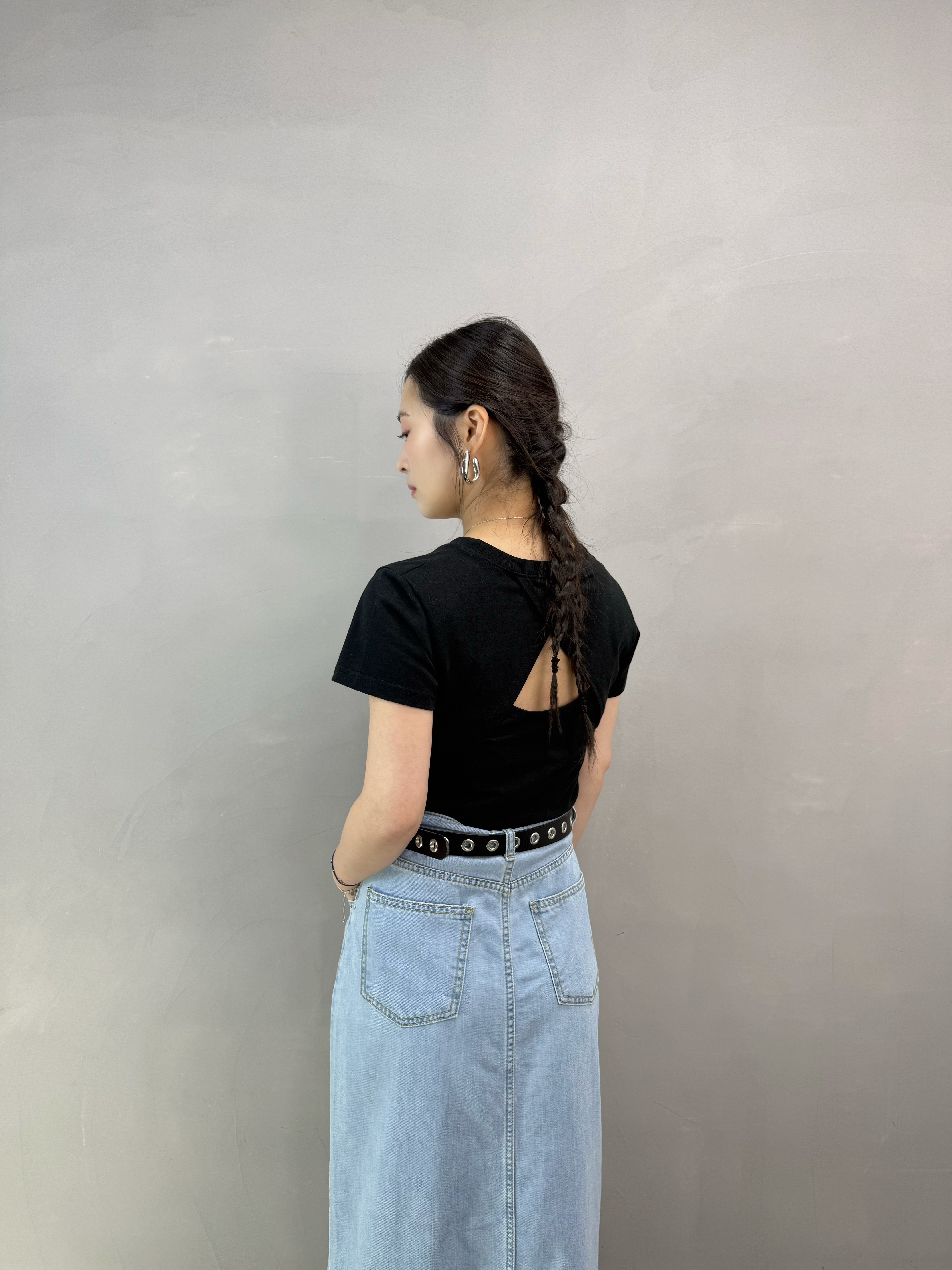 Z84 露背淨色Tee