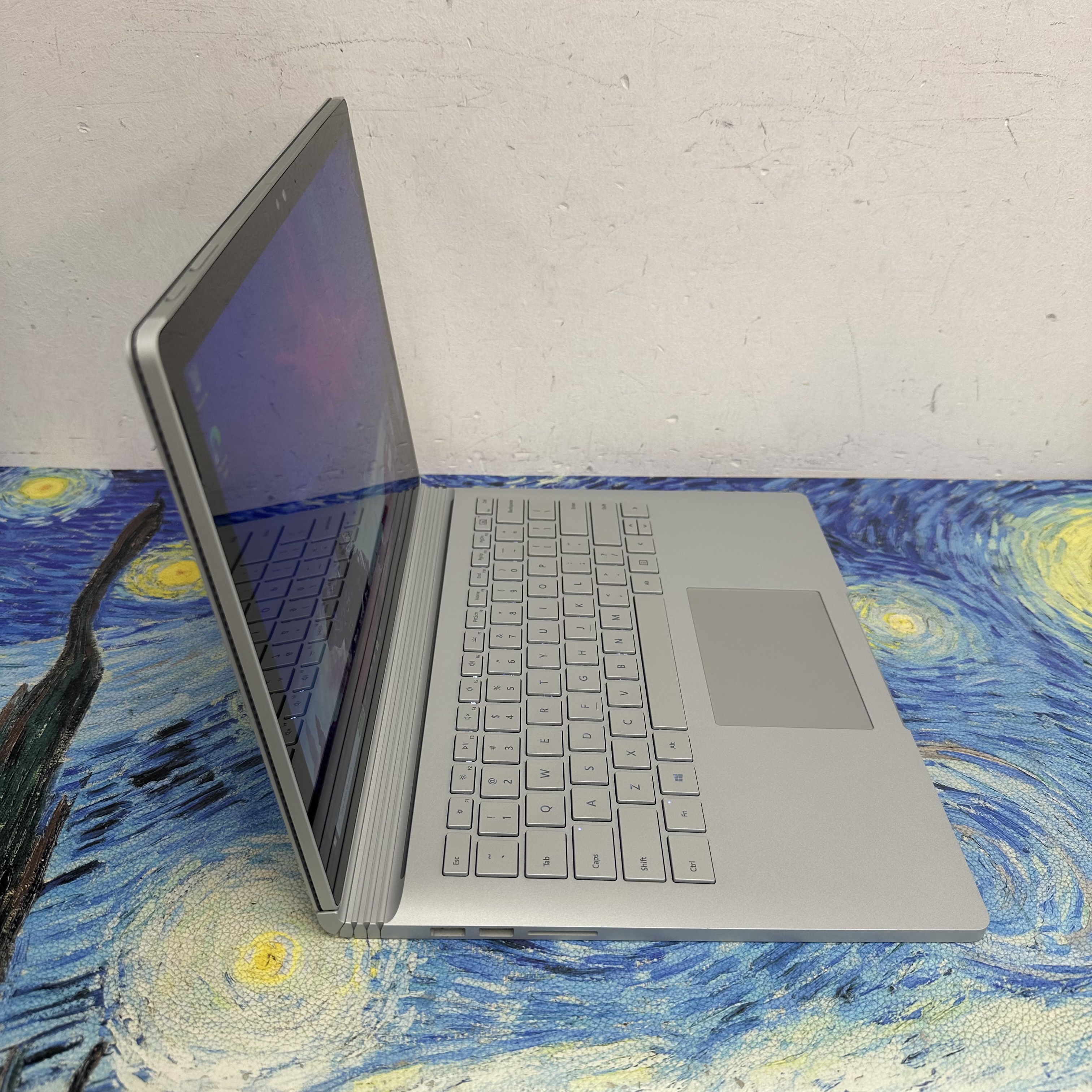 #5874 Microsoft Surface Book 2 i7-8650U/16GB Ram/512GB SSD/13.3寸/3k touch mon /平板/可分離/長電量/獨顯 / Gaming Laptop / Notebook / Ultrabook/ YouTube / Netflix / Disney+ / Office / Work / Tablet