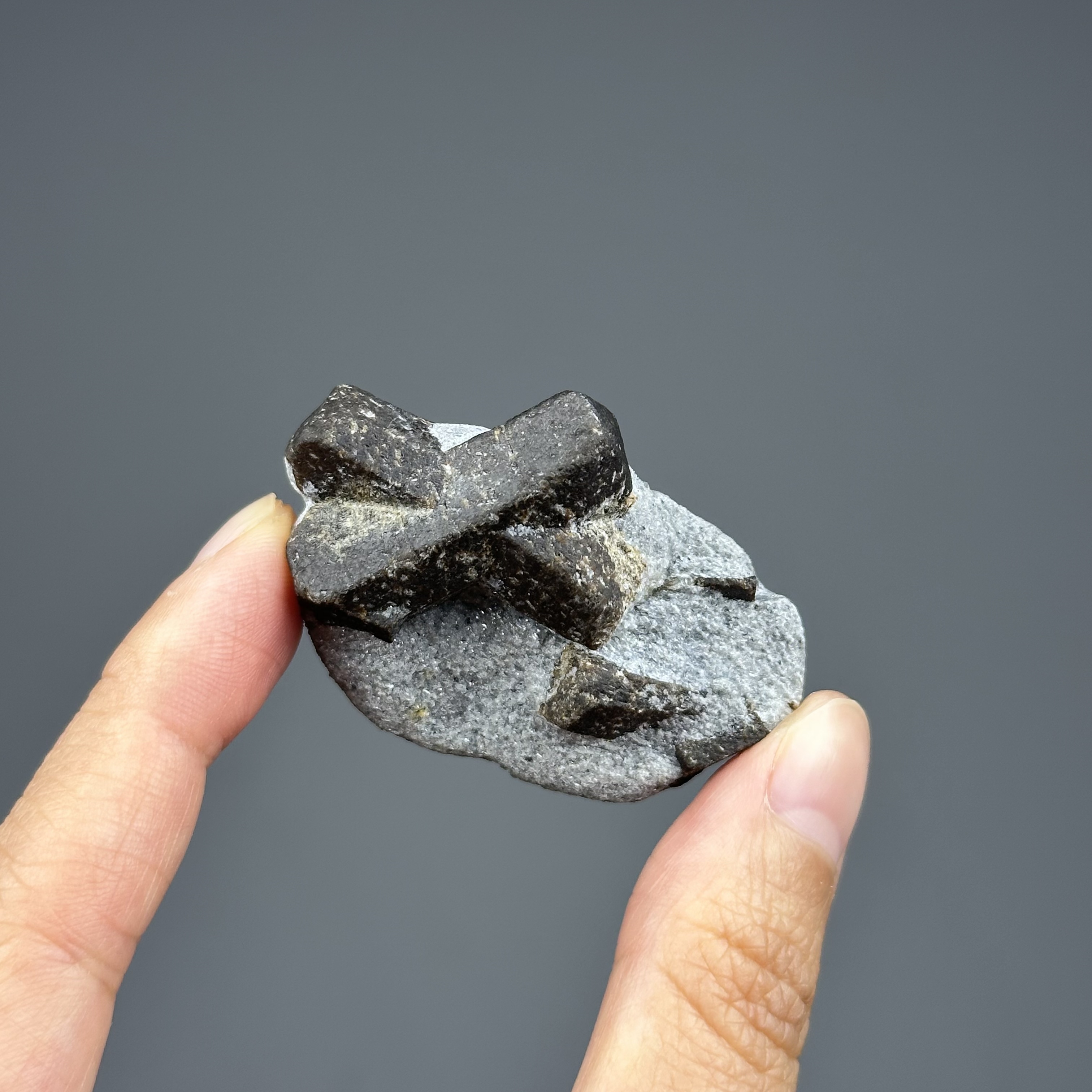 Staurolite - 俄羅斯十字石
