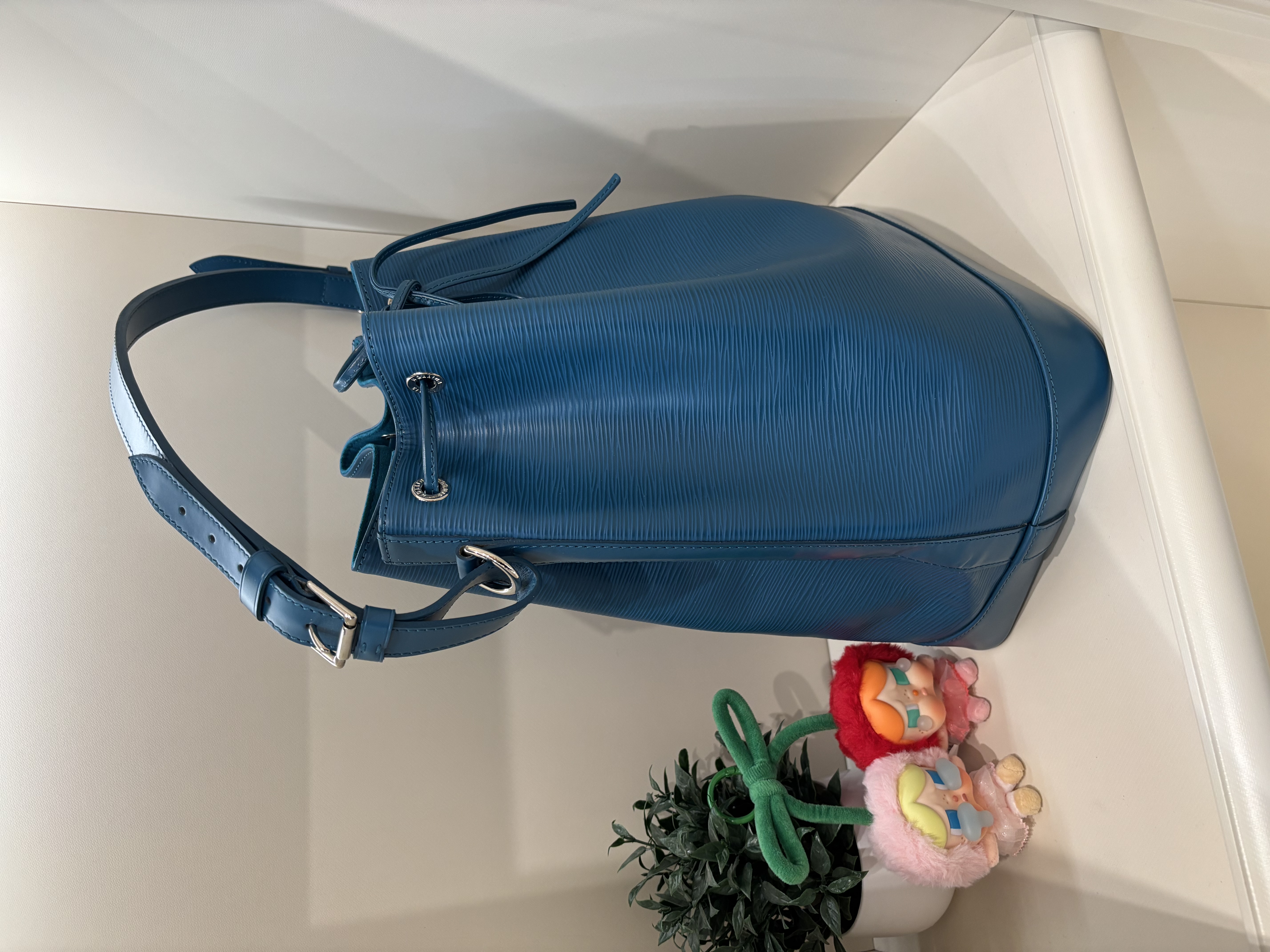Lv Noe mm bucket bag epi leather 100%Authentic, 95%new ✅Dust bag
