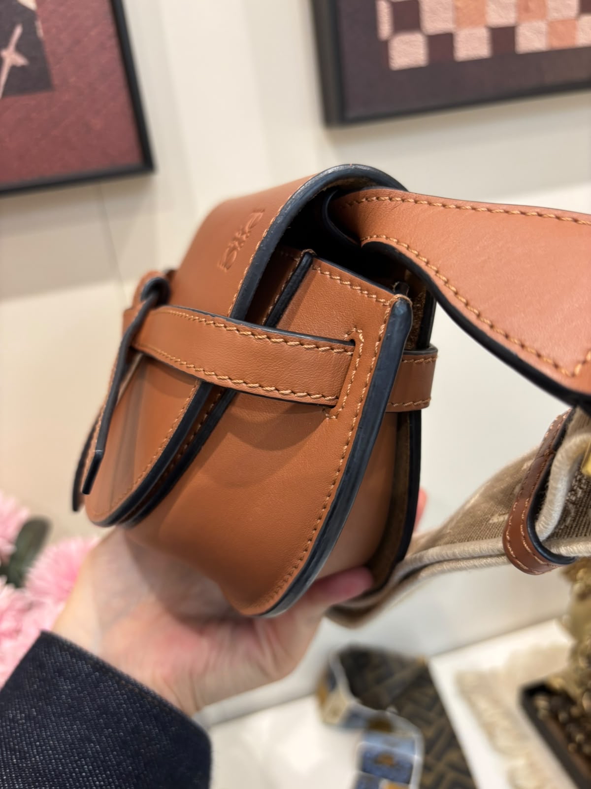 Loewe Mini Gate 手袋 tan 100%Authentic, 98%new  ✅dust bag 