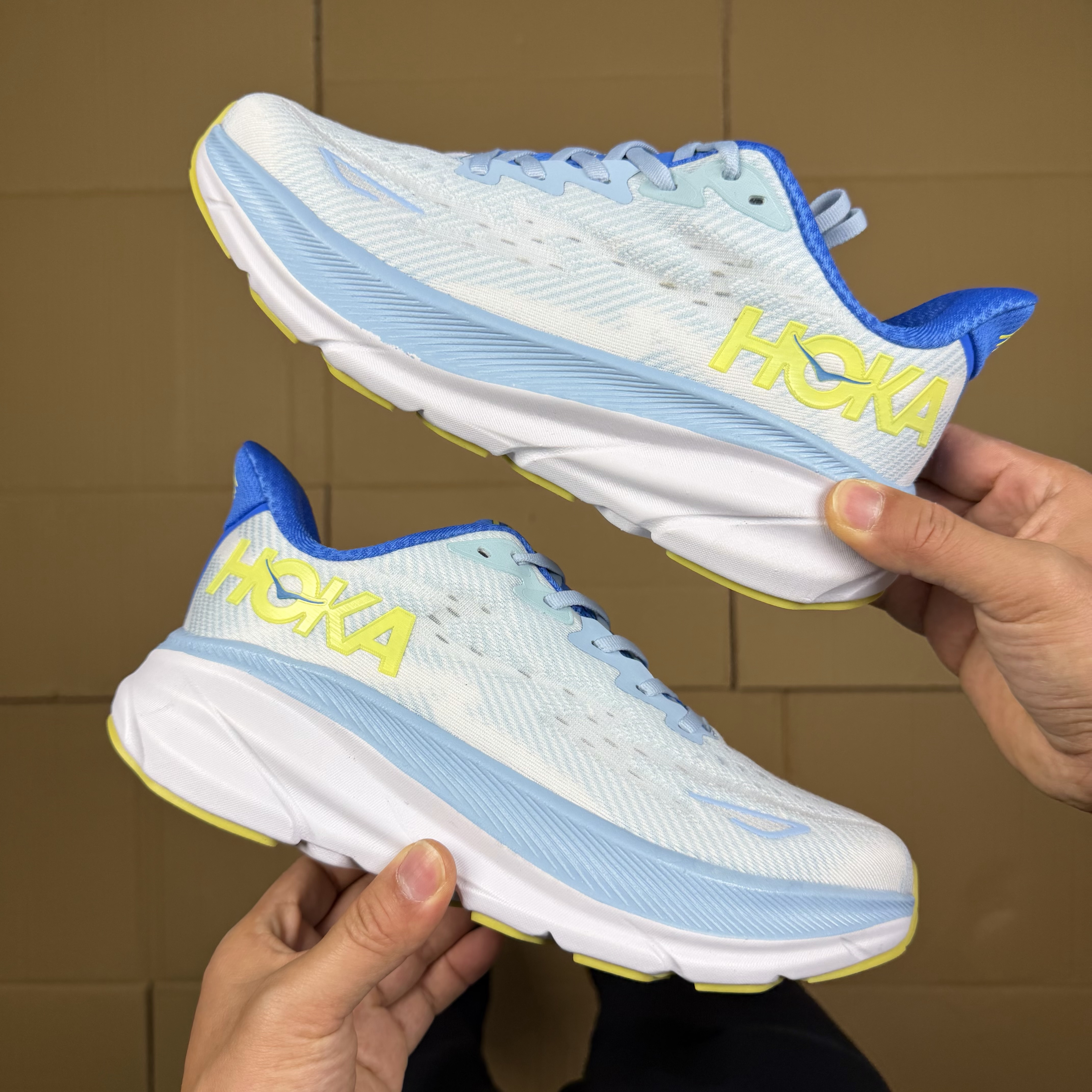 Hoka Clifton 9