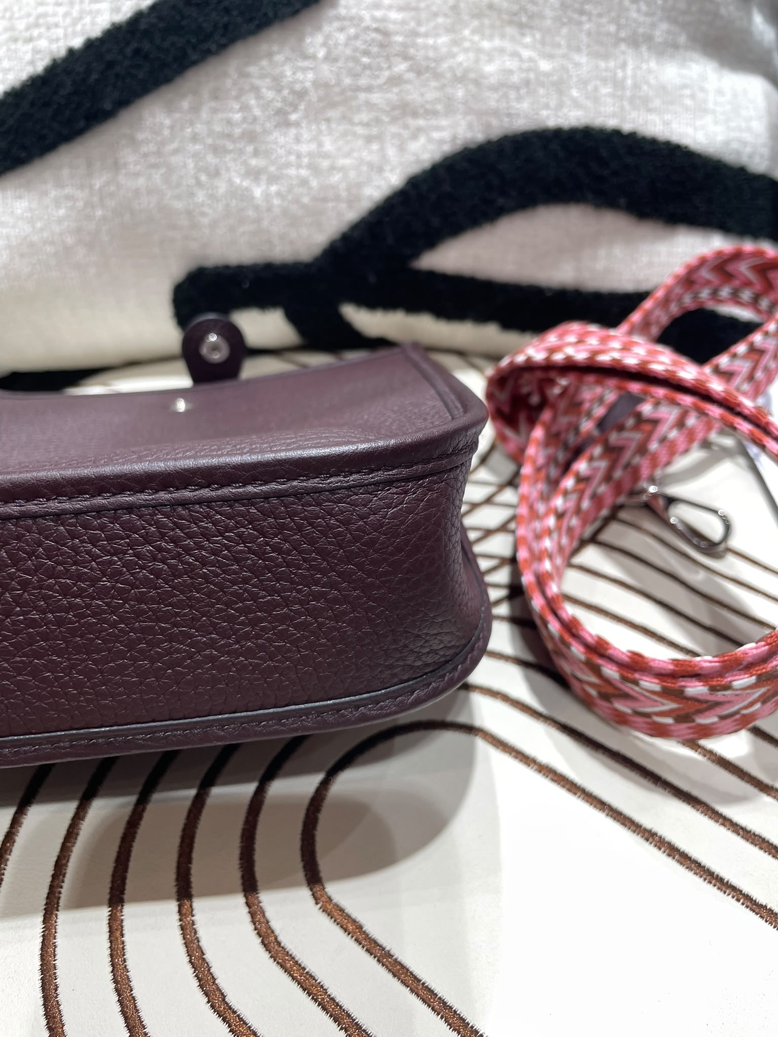 Hermes Mini Evelyne Stamp U 馬鞍紅編織帶 100%Authentic, 98%New ✅收據副本✅Dust bag 