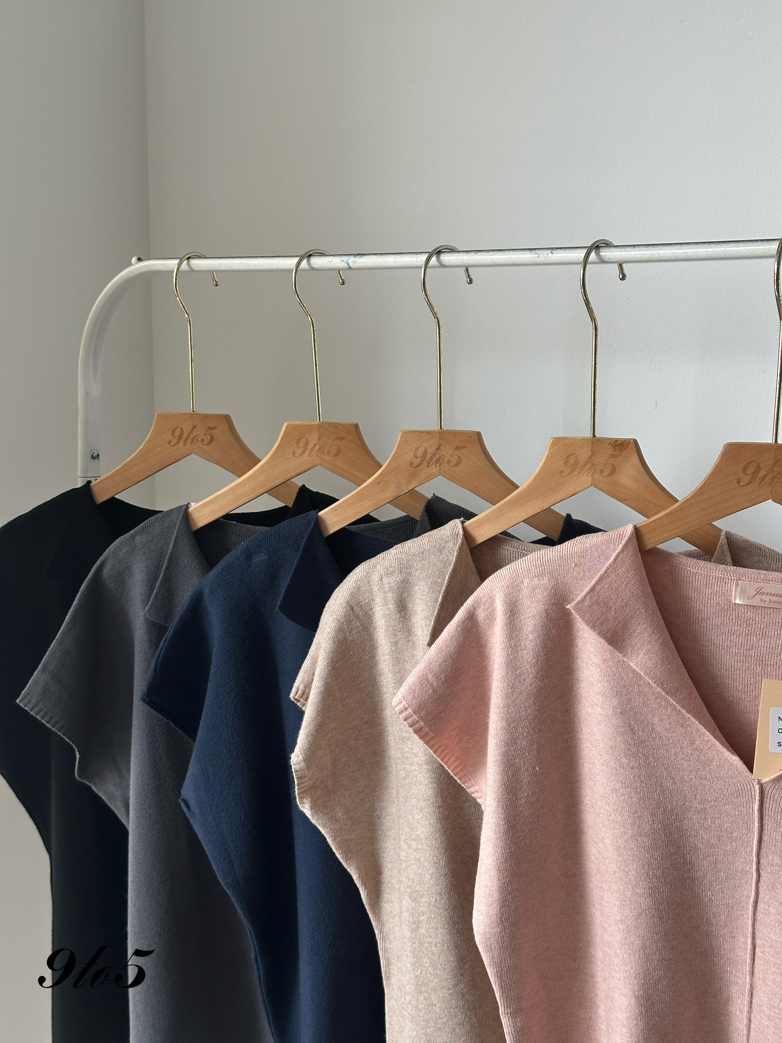 T4042 V Neck Knit Top - 5 Colors