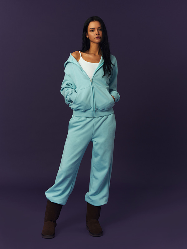 預購_Core Essentials Fleece-Lined Zip-Up Hoodie by Grandeline
