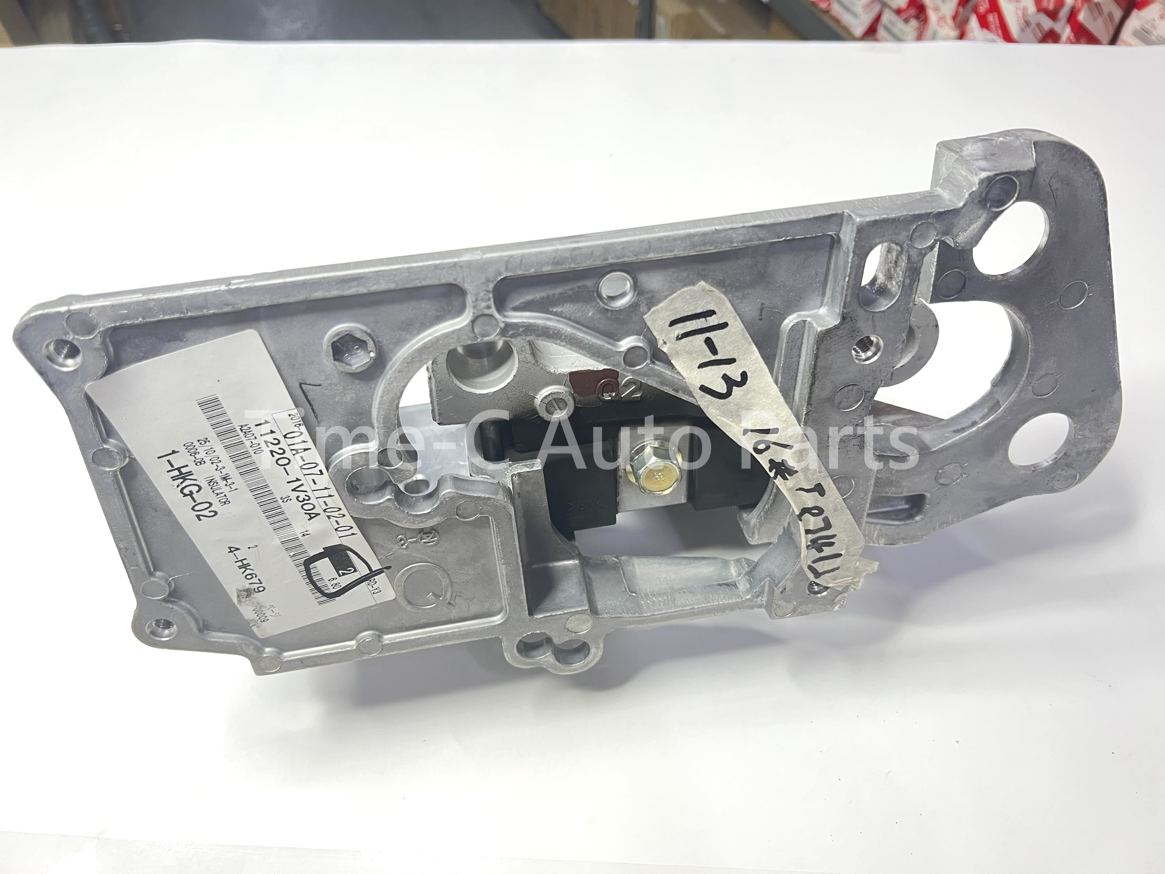 左上機器膠 11220-1V30A - Nissan Serena