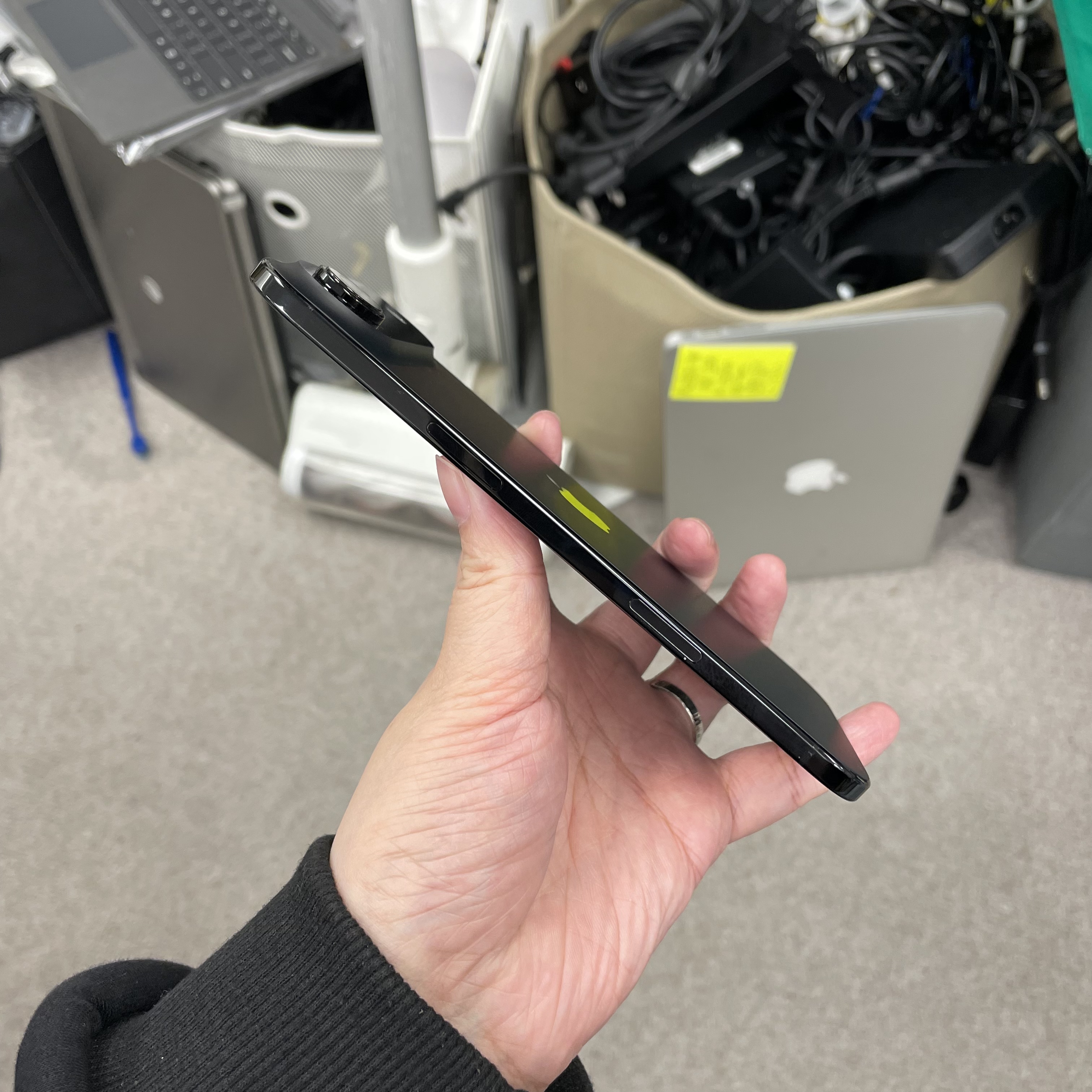 *6004 17 Air 完美機 256GB 電100 黑色 black