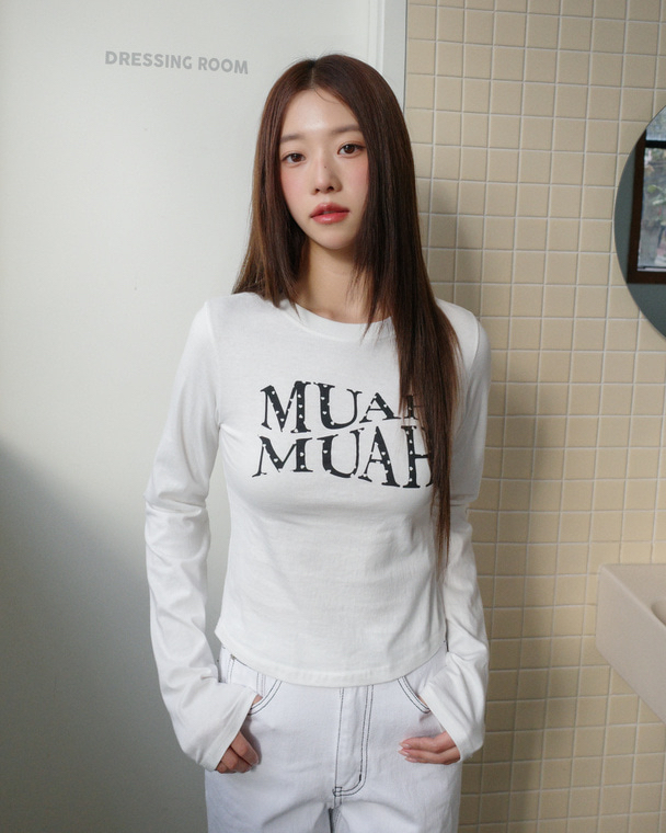 MuahMuah HEART POINT CROP T-SHIRT