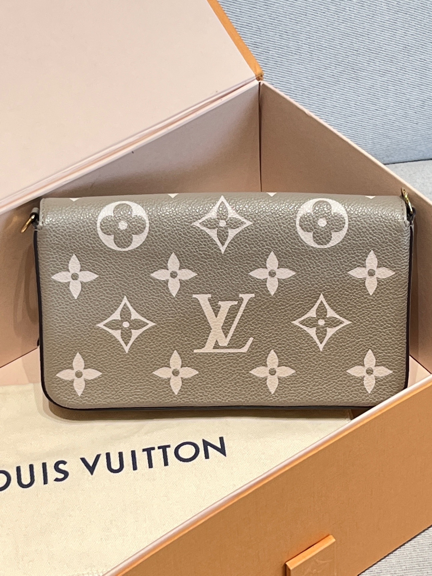 【預訂貨品】LV大象灰純皮三合一💳芯片款