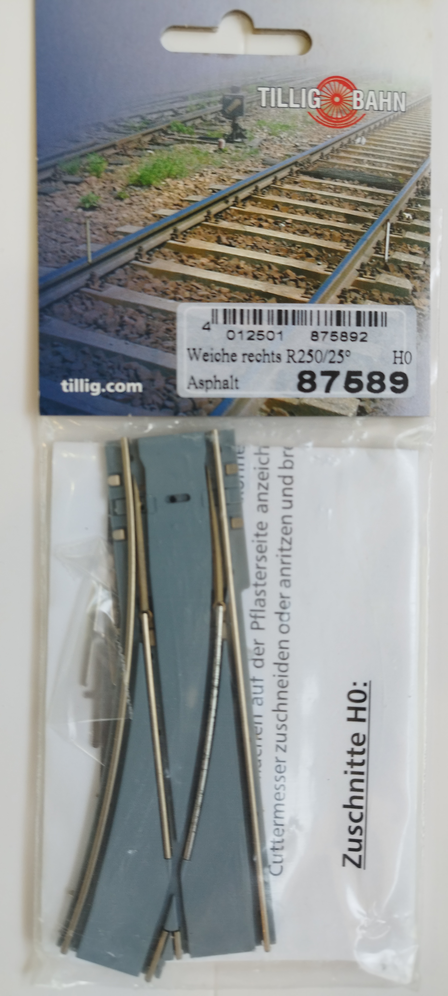 Tillig LUNA HO 單軌分差向右R250/25°波口 1:87 Single-track branches bitumen/concrete 馬路路軌•城市輕軌•電車路軌