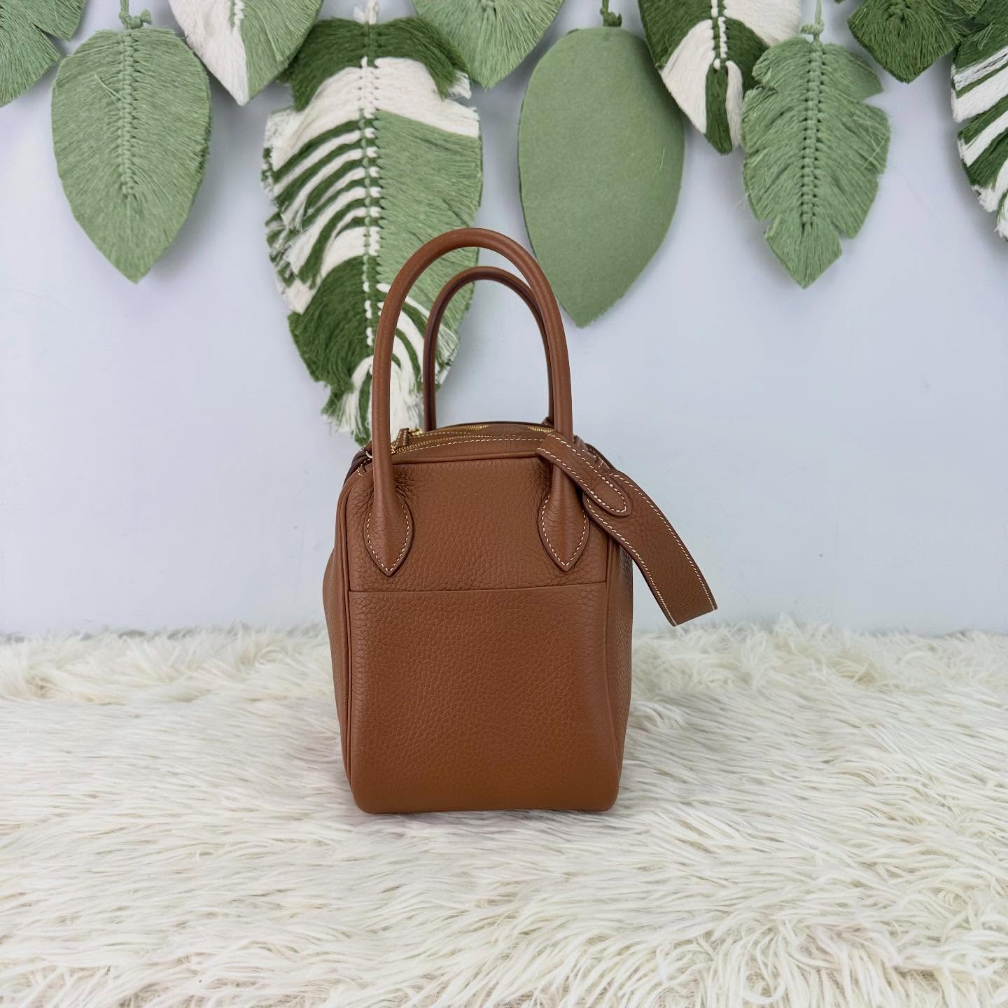 HERMES 🤍PRE OWNED Lindy 26 金棕色金扣 Z Stamp 全套有單🤎 