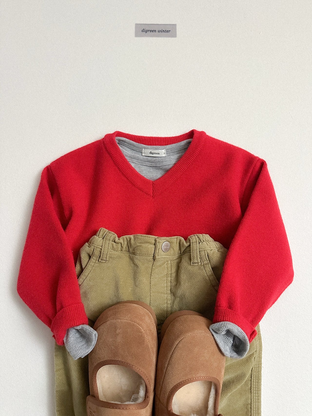 Digreen | Cozy V-Neck Knit