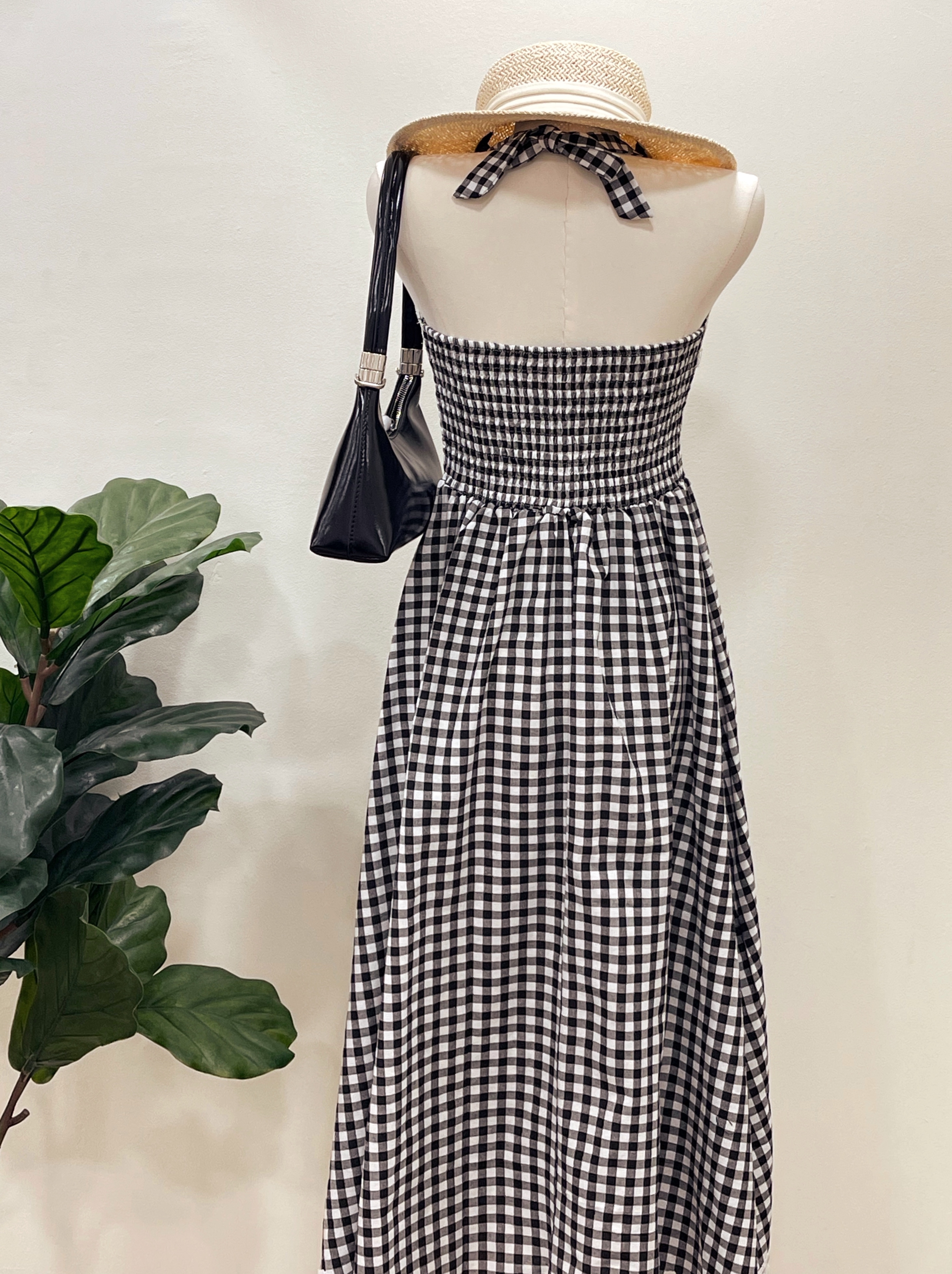 挂脖格子连身裙