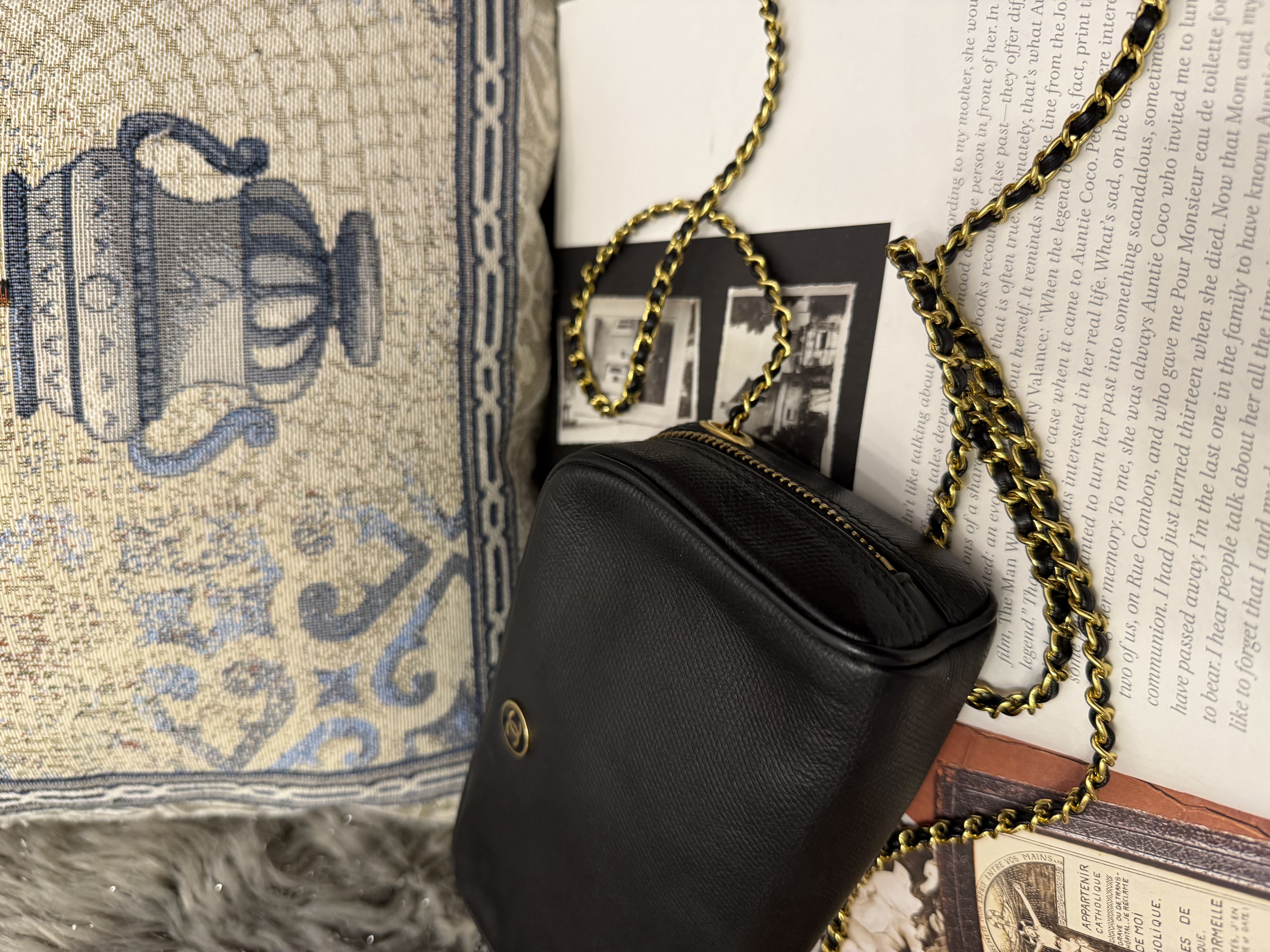 vintage chanel chanel leather vanity bag 