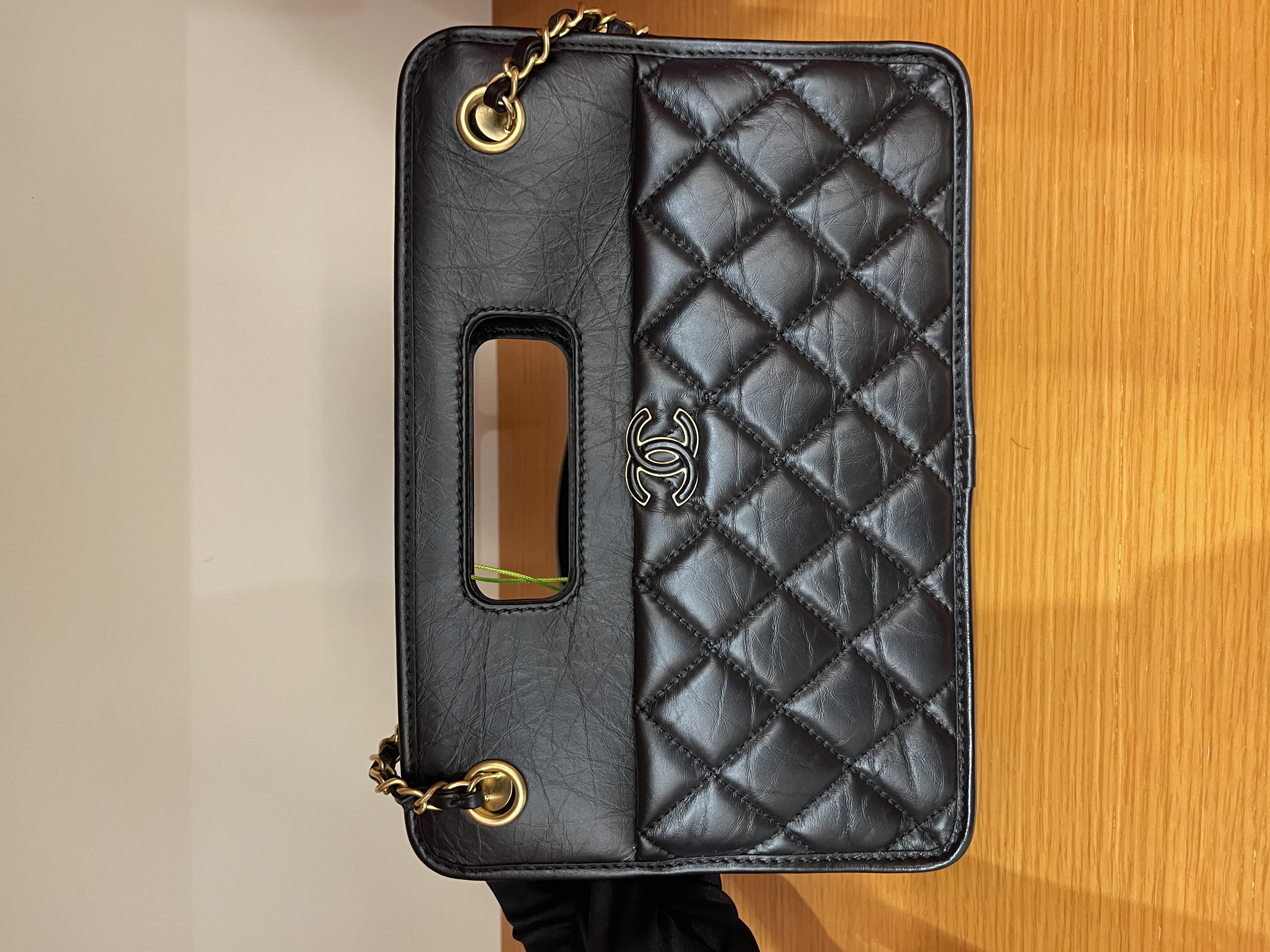 直播貨品 |  [1個-$100 2個-$300］HH11