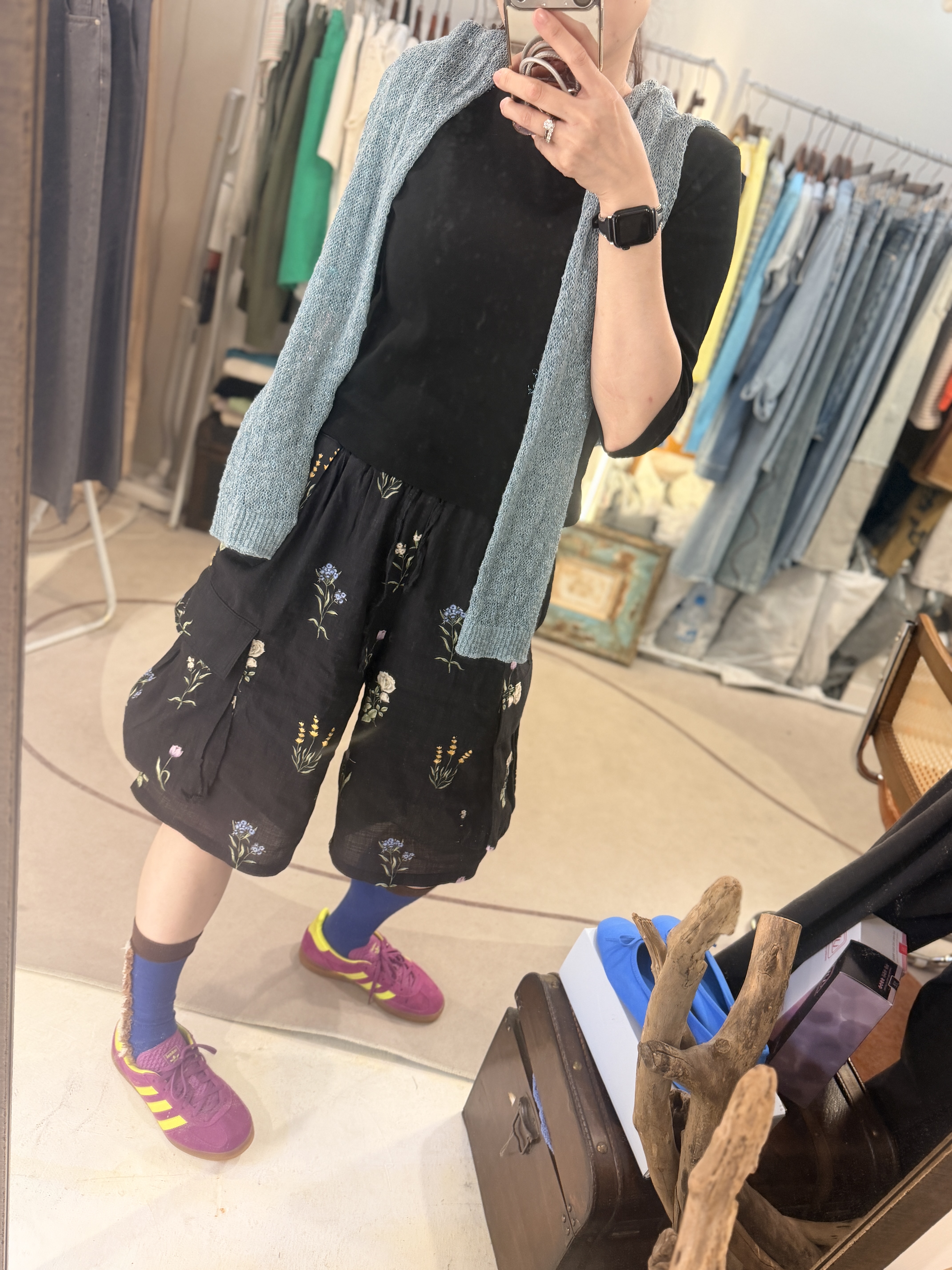 Linen flower shorts