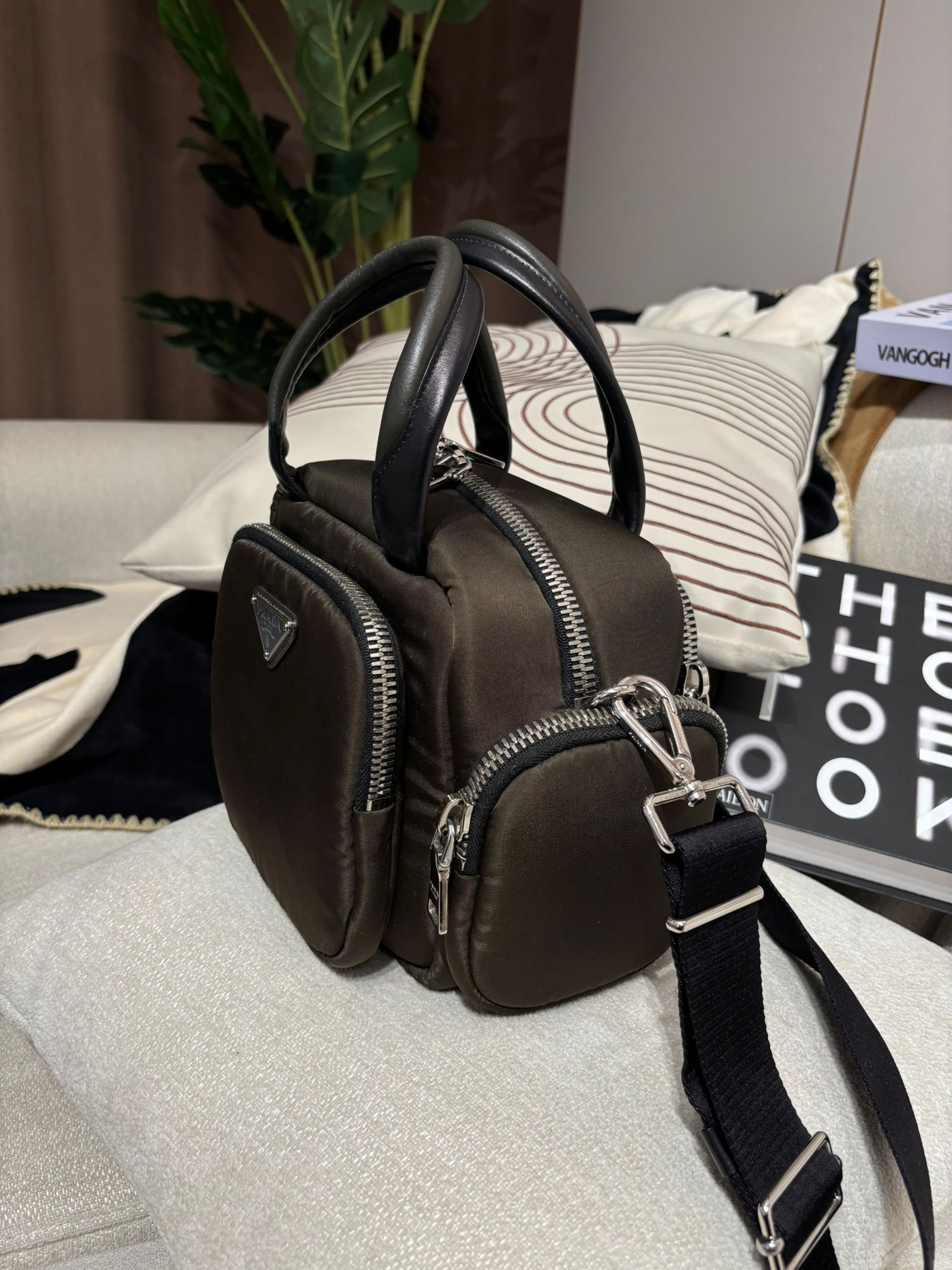 Prada Tessuto Cargo Bag nylon 100%Authentic, 95%new ✅dust bag