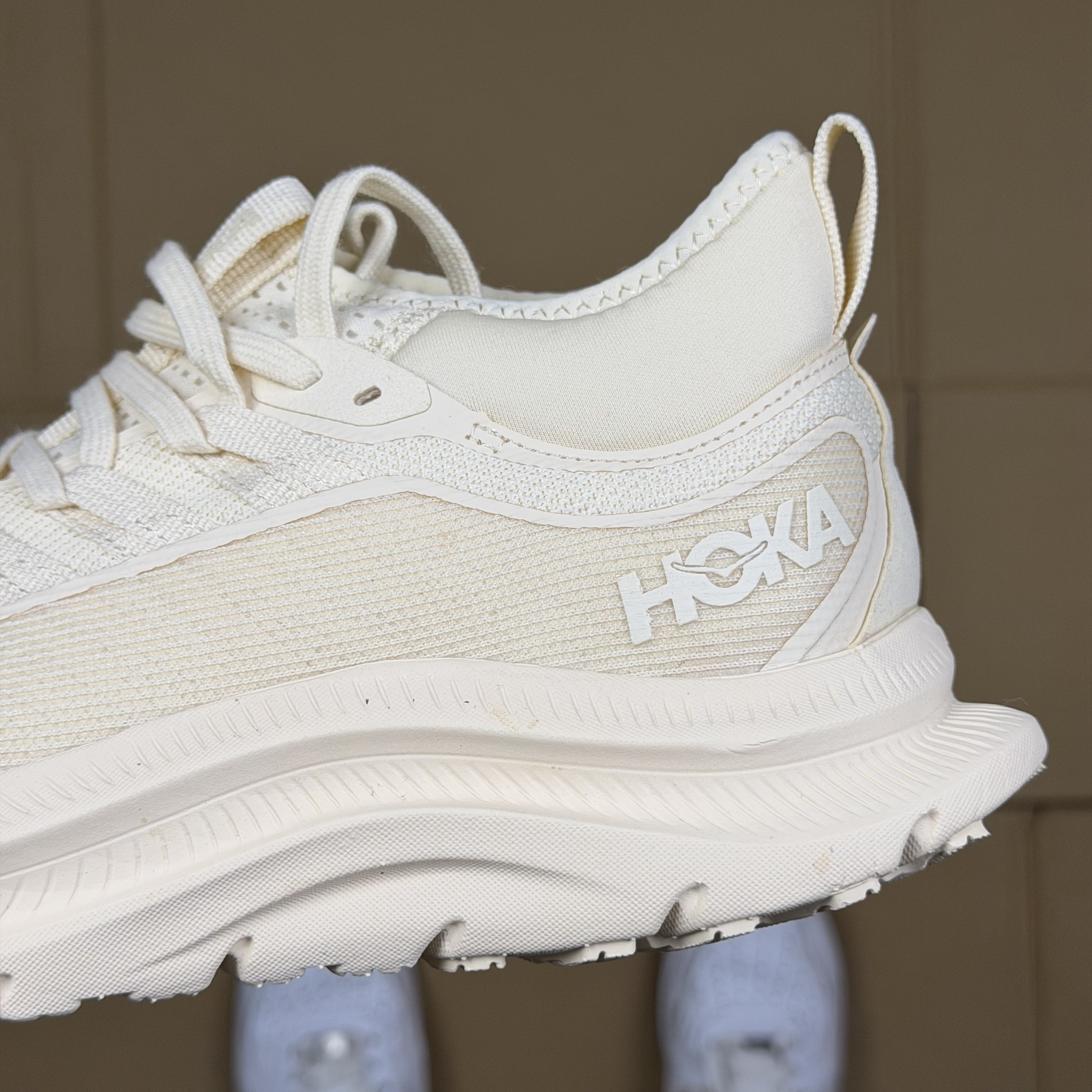 Hoka One One Kawana Mid