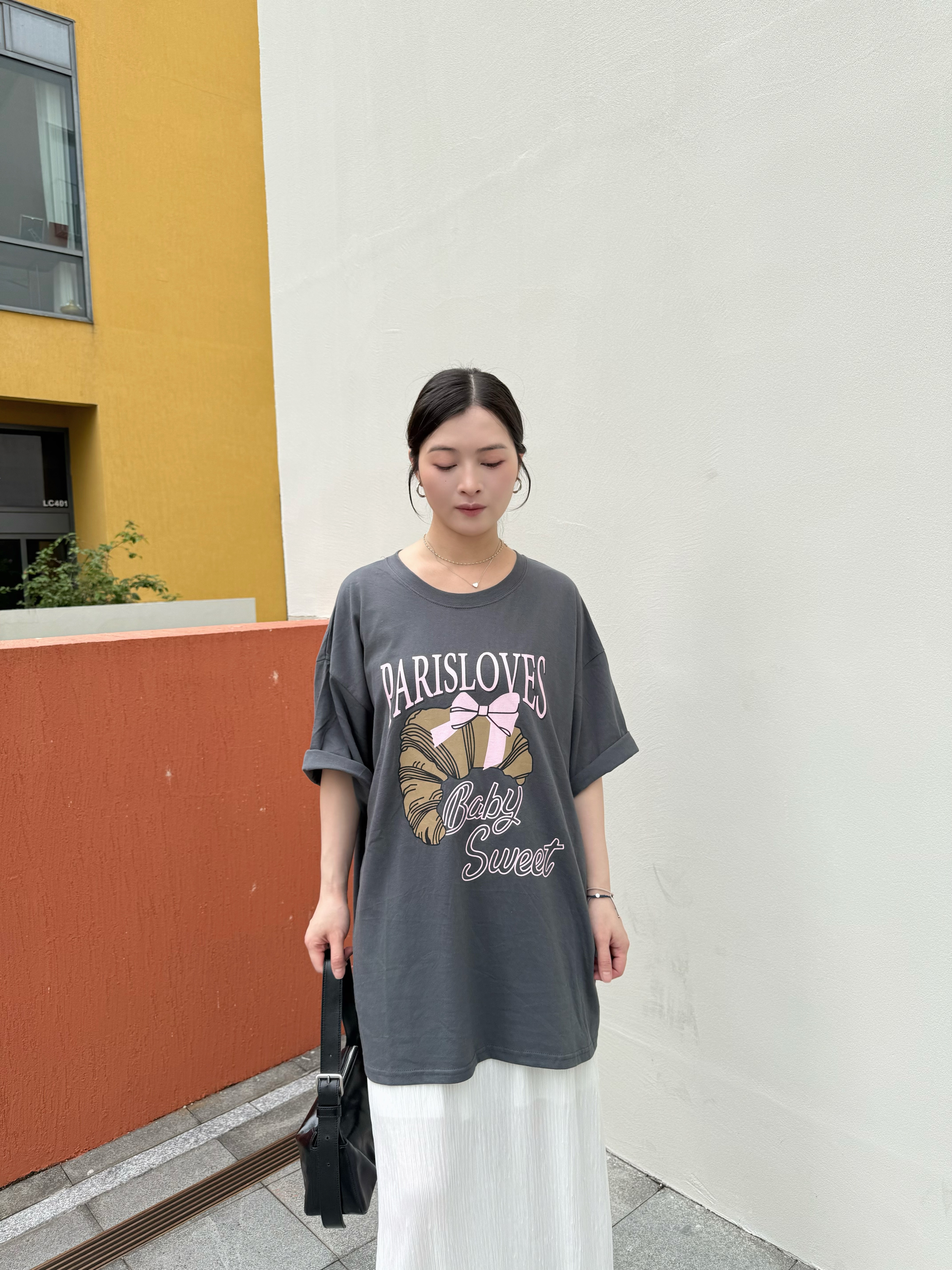 P82 牛角包Tee