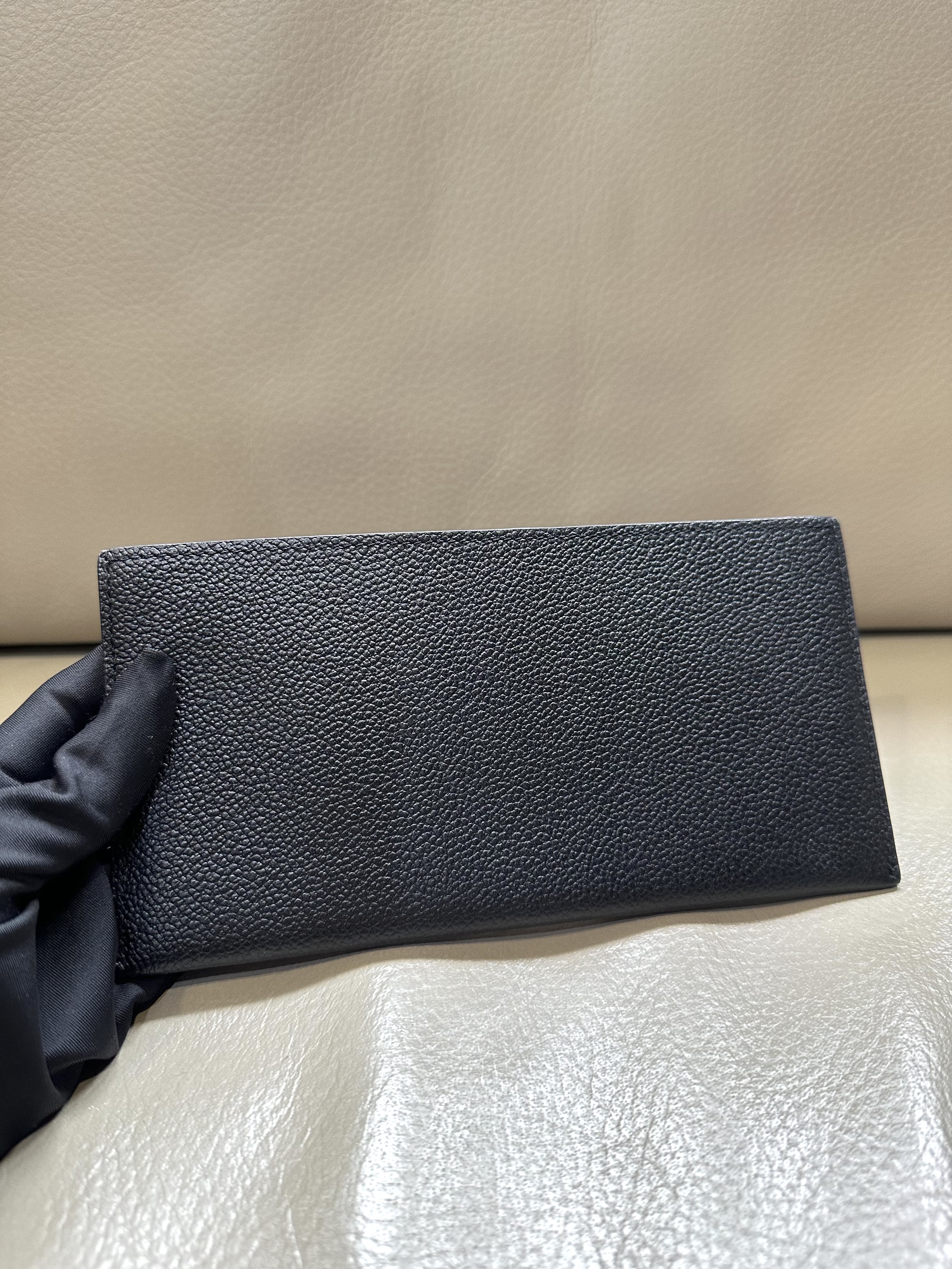 Pre-owned LV Félicie Pochette in bicolor Monogram Empreinte leather / Product Code: 26040508