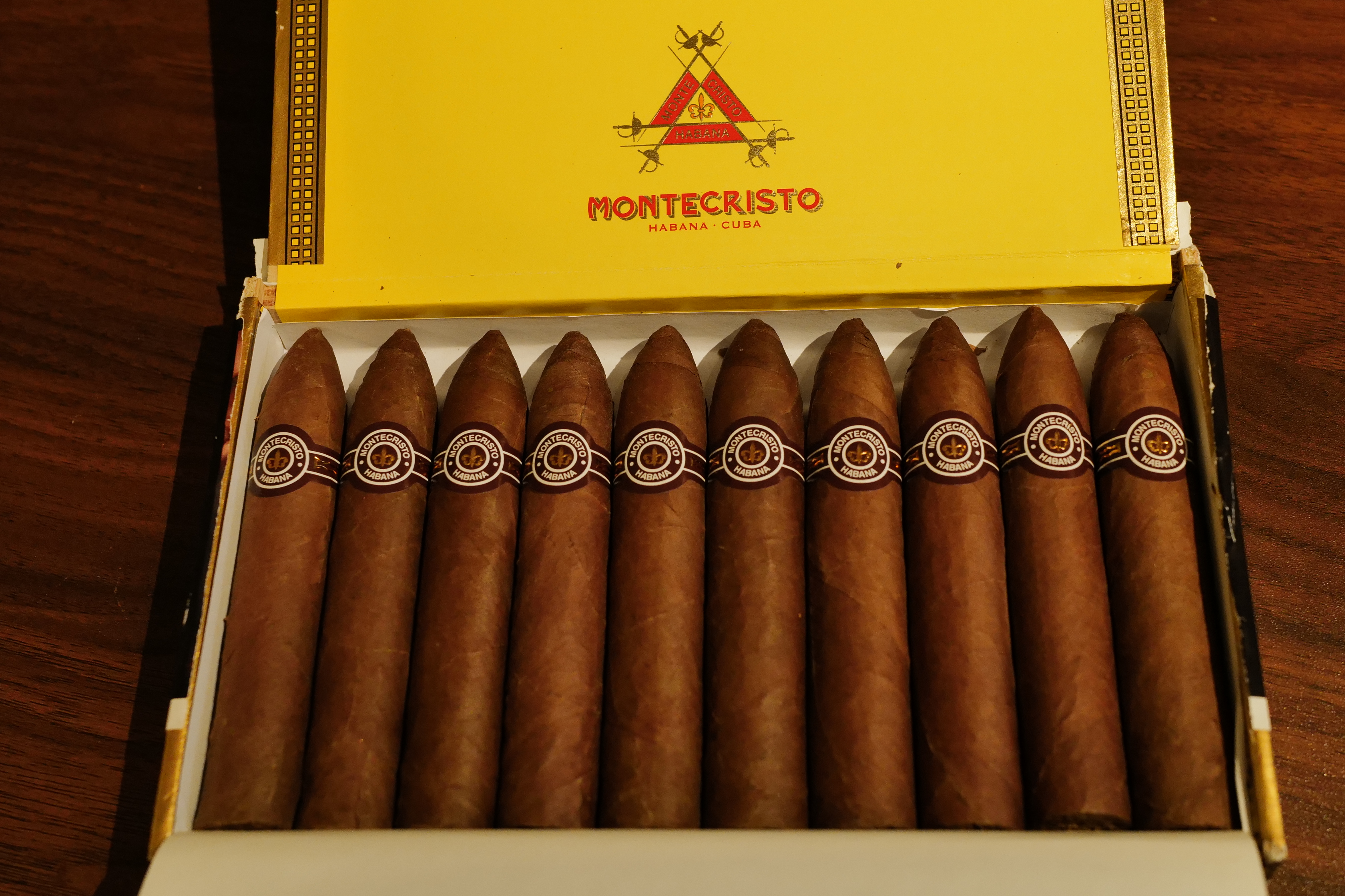 Montecristo Petit No. 2