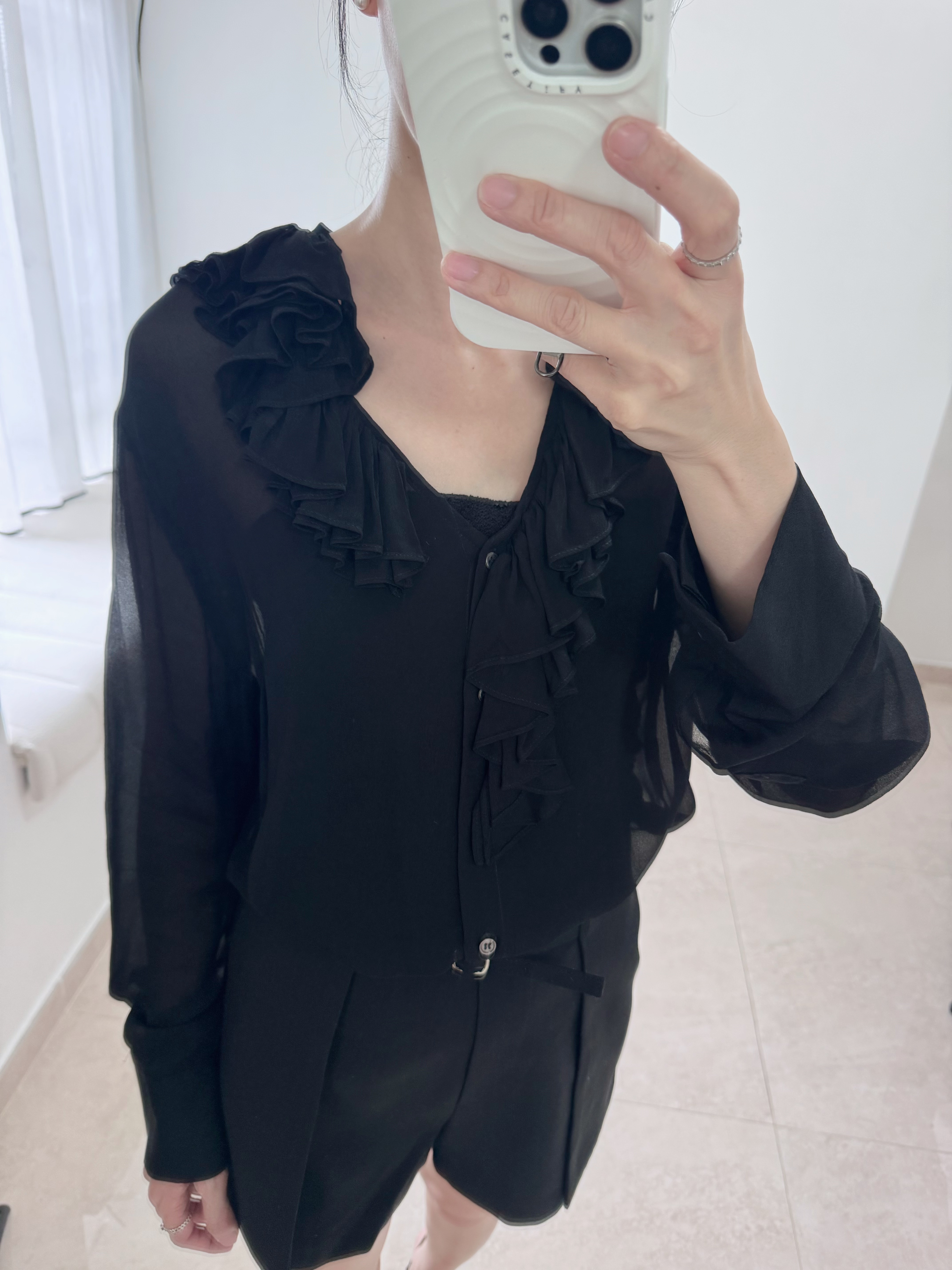 Elegant ruffle blouse