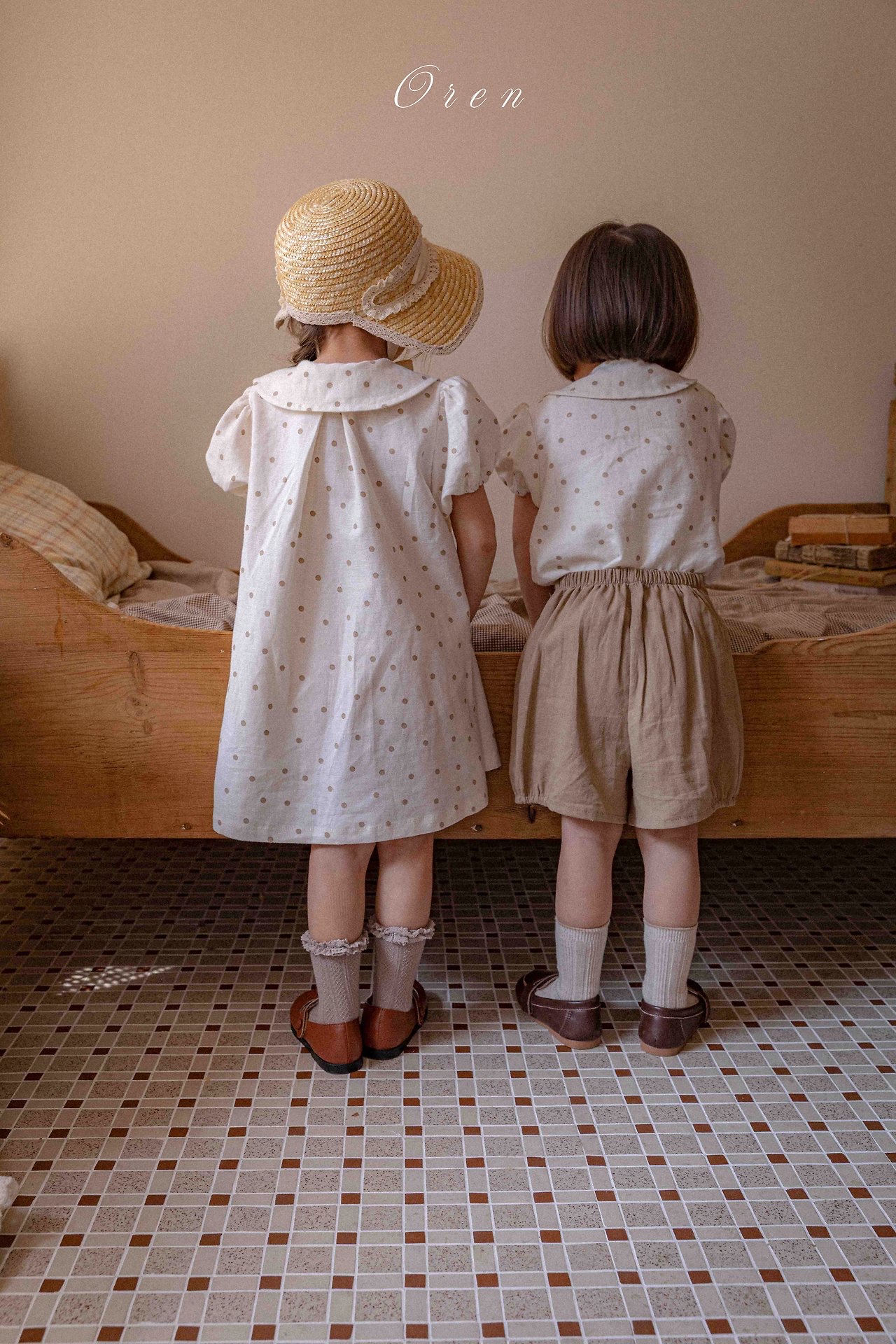 ☀️預訂 韓國直送☀️🇰🇷Oren 雙排鈕扣波點翻領亞麻混紡短袖包屁衣/連身裙/上下套裝