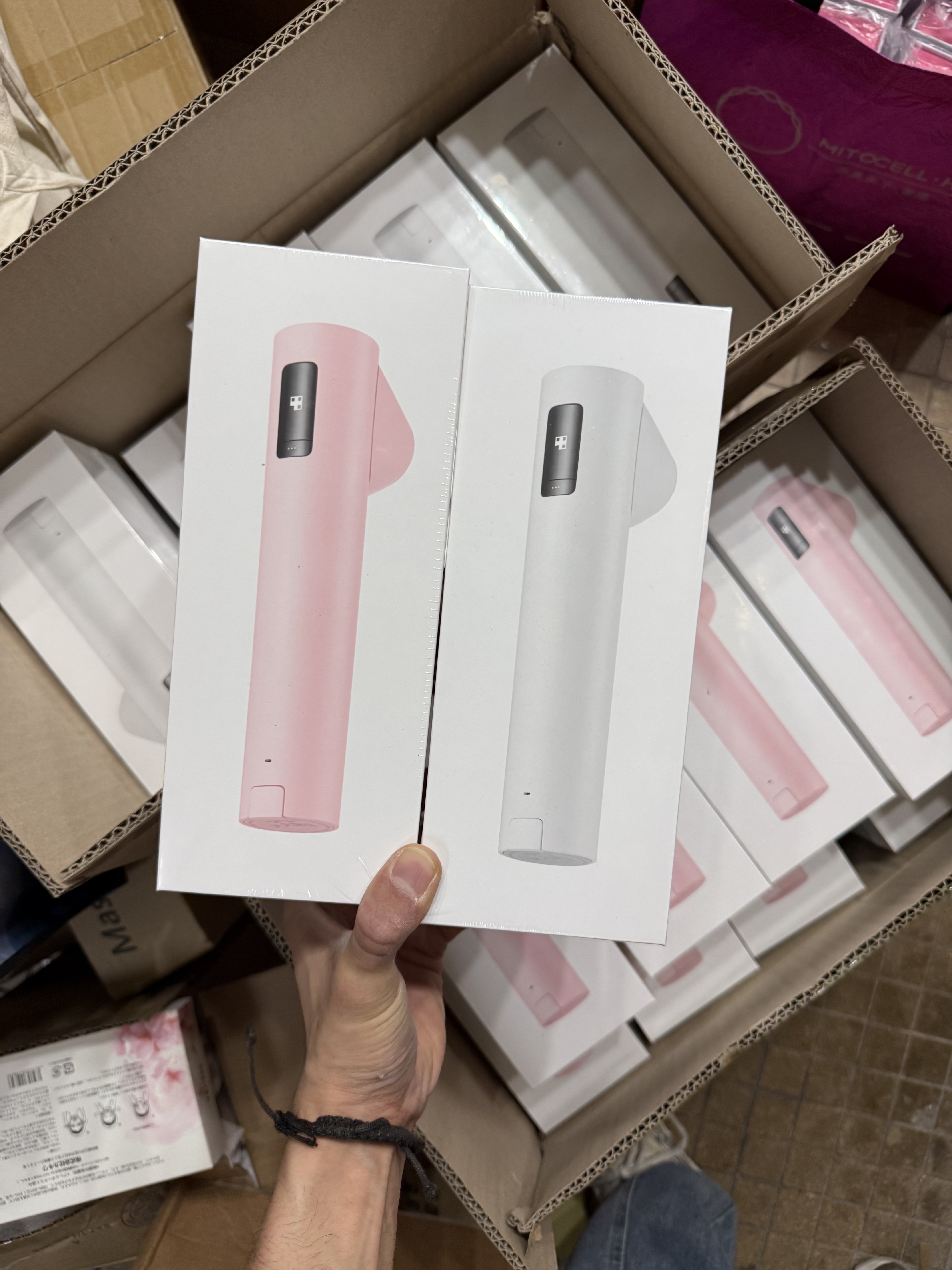 MEDICUBE AGE-R High Focus Shot Plus 超聲波美容儀 （灰色 /粉色  兩色可選） 