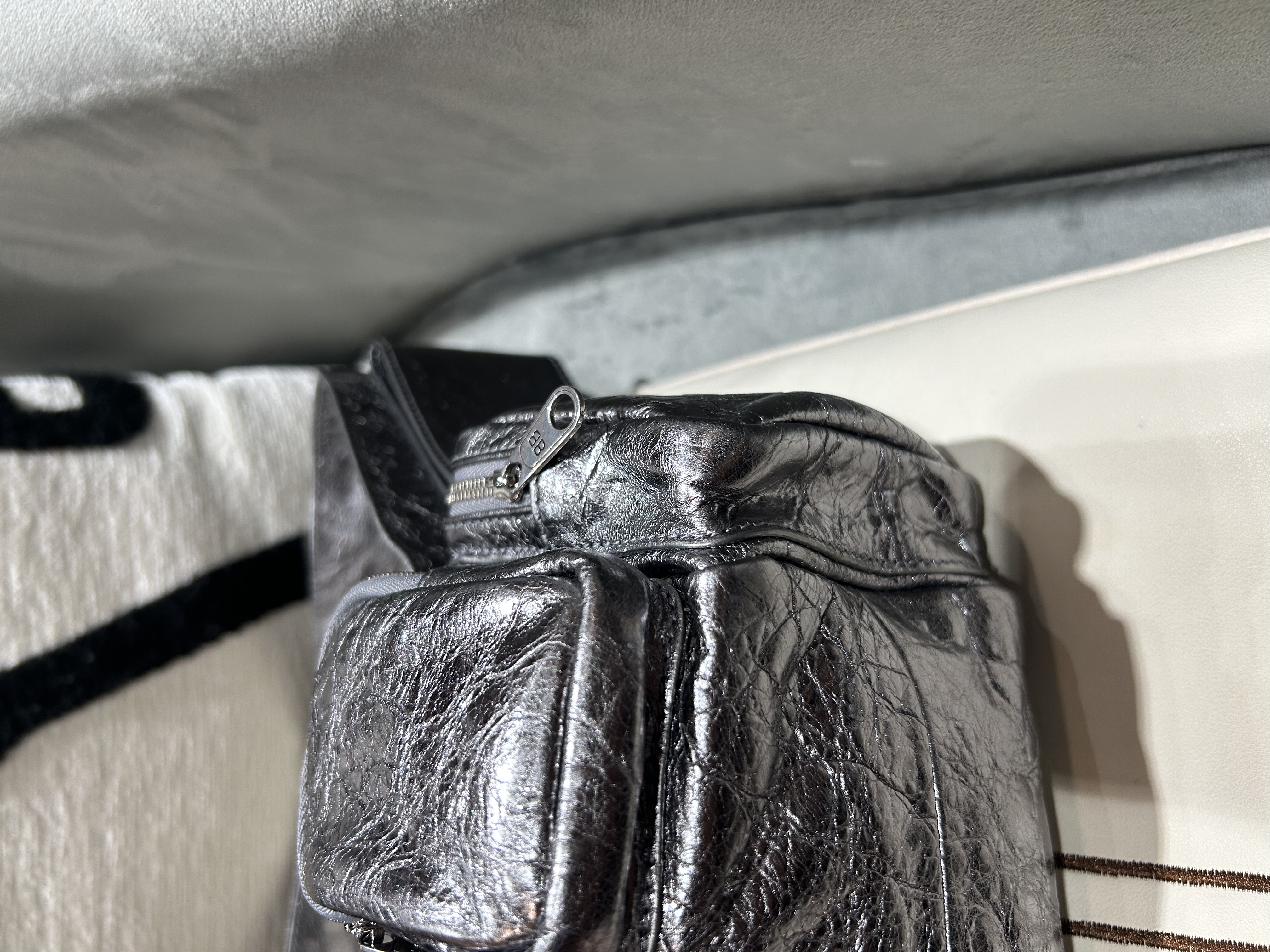 Balenciaga Superbusy XS Sling Hobo Bag 銀色 100%Authentic, 98%New☑️Dust bag