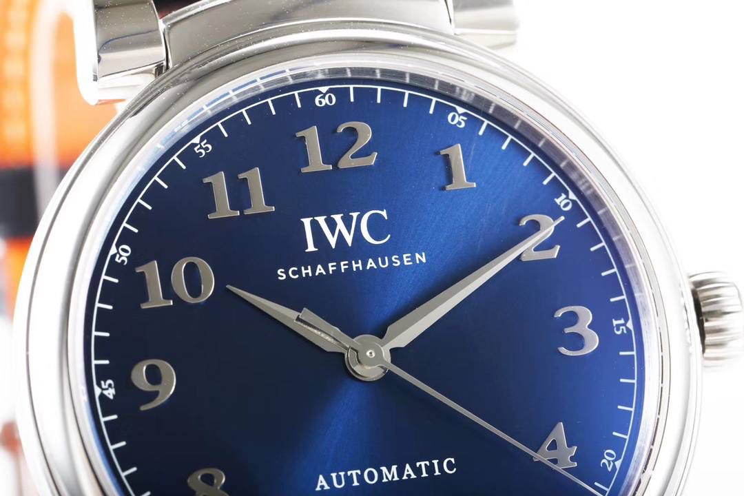 IWC 万国表达文西系列蓝色表盘自动机械男士腕表 IW452307
