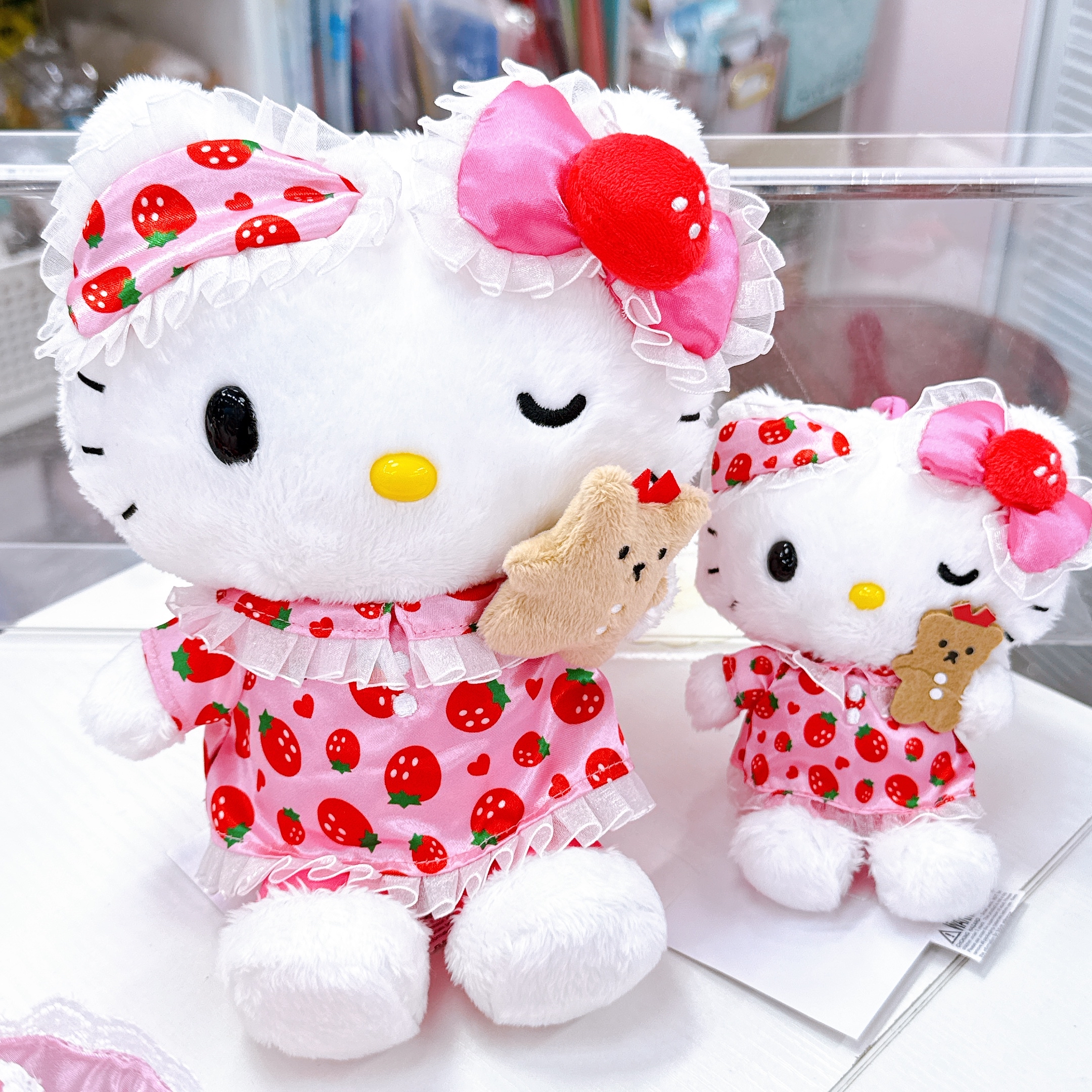 美版Hello Kitty經典睡衣公仔 共有兩個尺寸