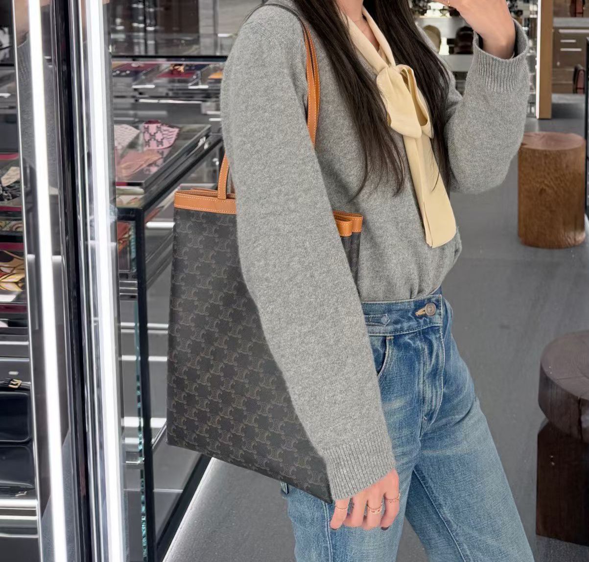 預購 💫💫💫 Celine 專櫃new FLAT SHOPPER中號tote bag 巴黎代購價