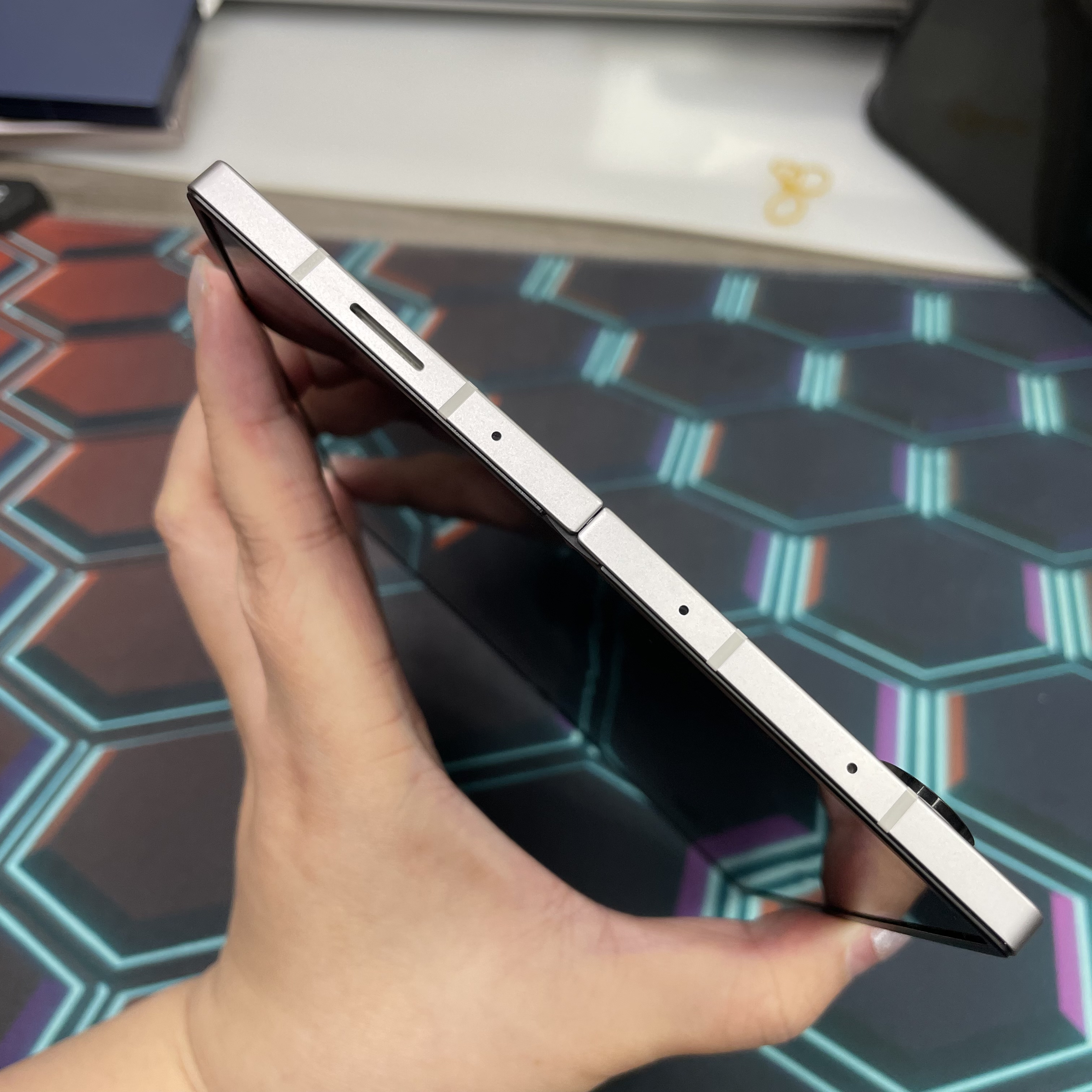 *7327 Galaxy Z Fold 6 勁靚機 12+256GB 銀色 sliver