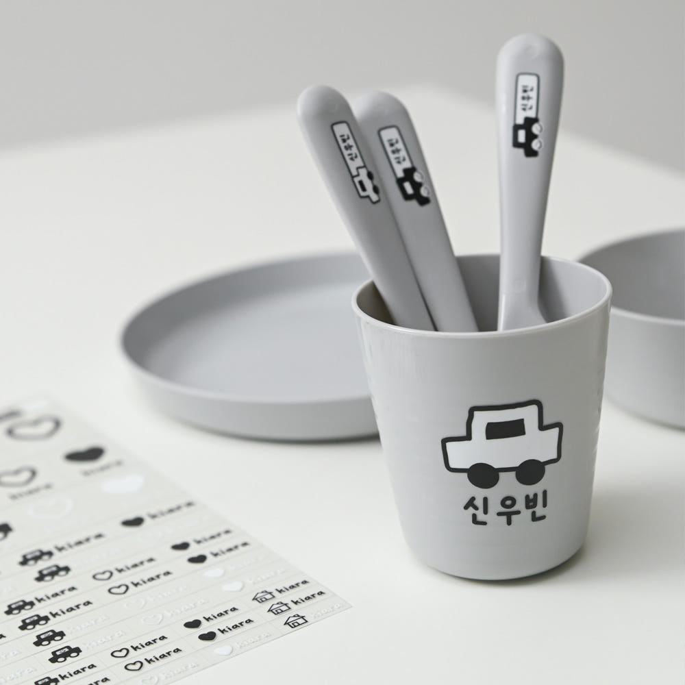 韓國🇰🇷反貼無邊防水姓名貼紙(不需自己剪裁)